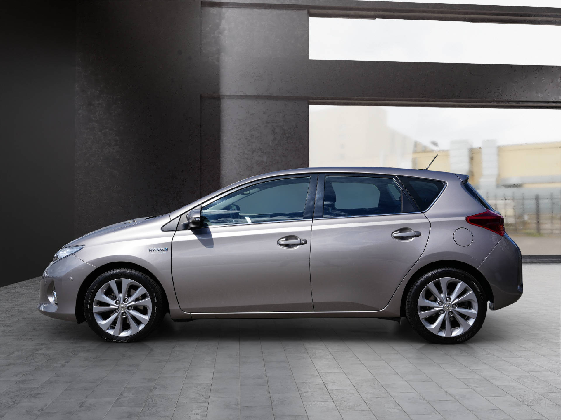 TOYOTA Auris 1.8 HSD Linea Sol-image-2