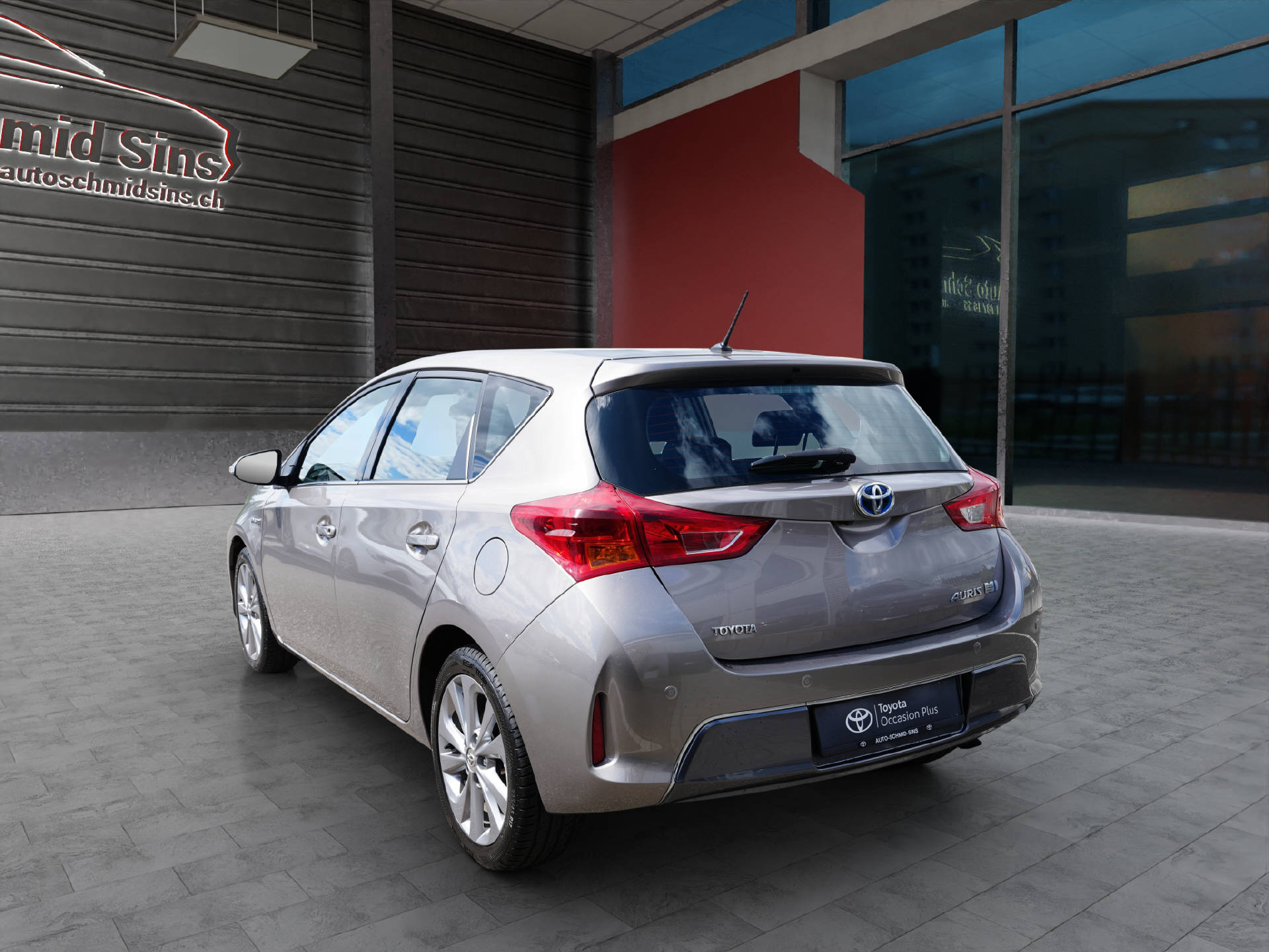 TOYOTA Auris 1.8 HSD Linea Sol-image-3