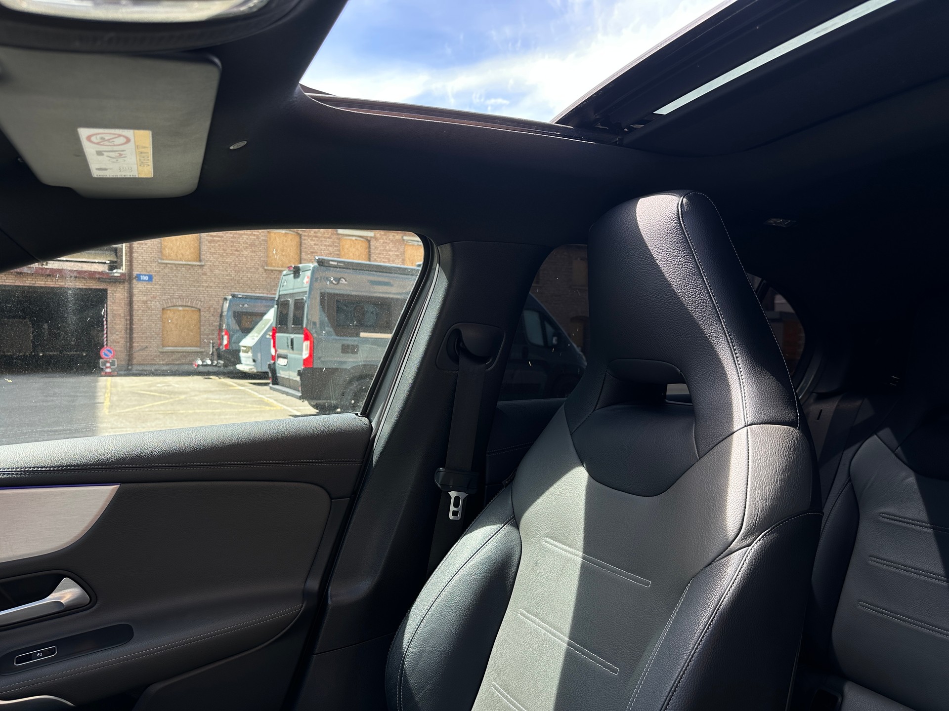MERCEDES-BENZ A 250 4Matic AMG Line 4Matic 7G-DCT-image-24