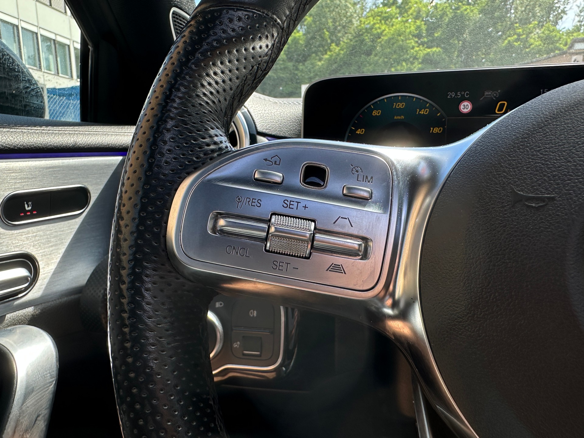 MERCEDES-BENZ A 250 4Matic AMG Line 4Matic 7G-DCT-image-20