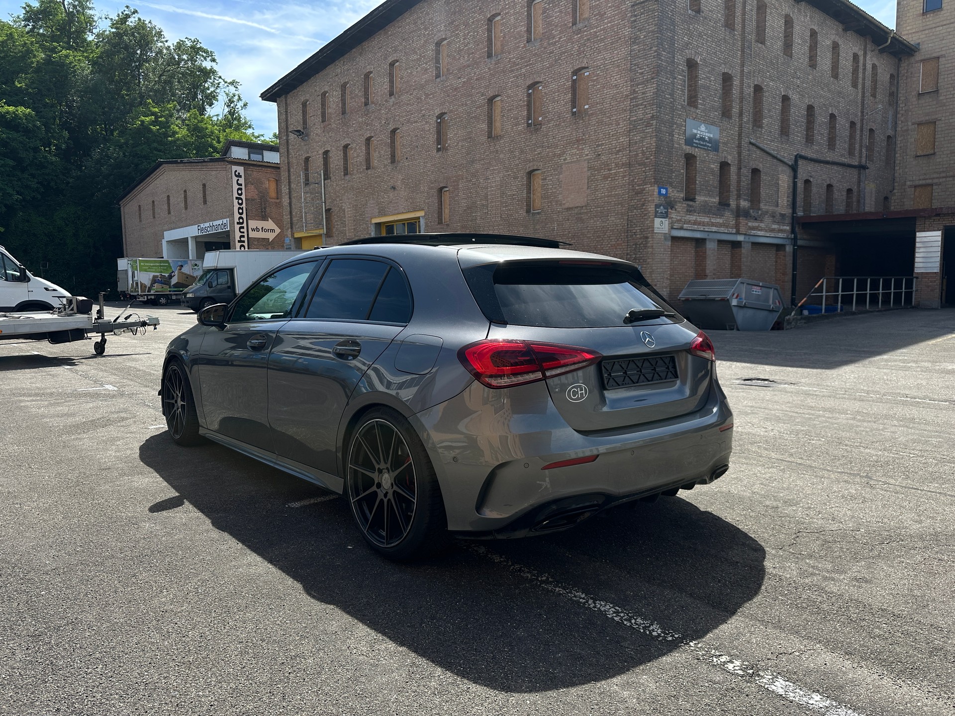 MERCEDES-BENZ A 250 4Matic AMG Line 4Matic 7G-DCT-image-3