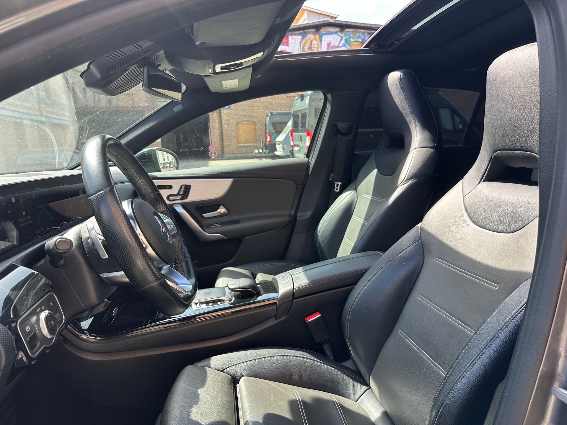 MERCEDES-BENZ A 250 4Matic AMG Line 4Matic 7G-DCT-image-8