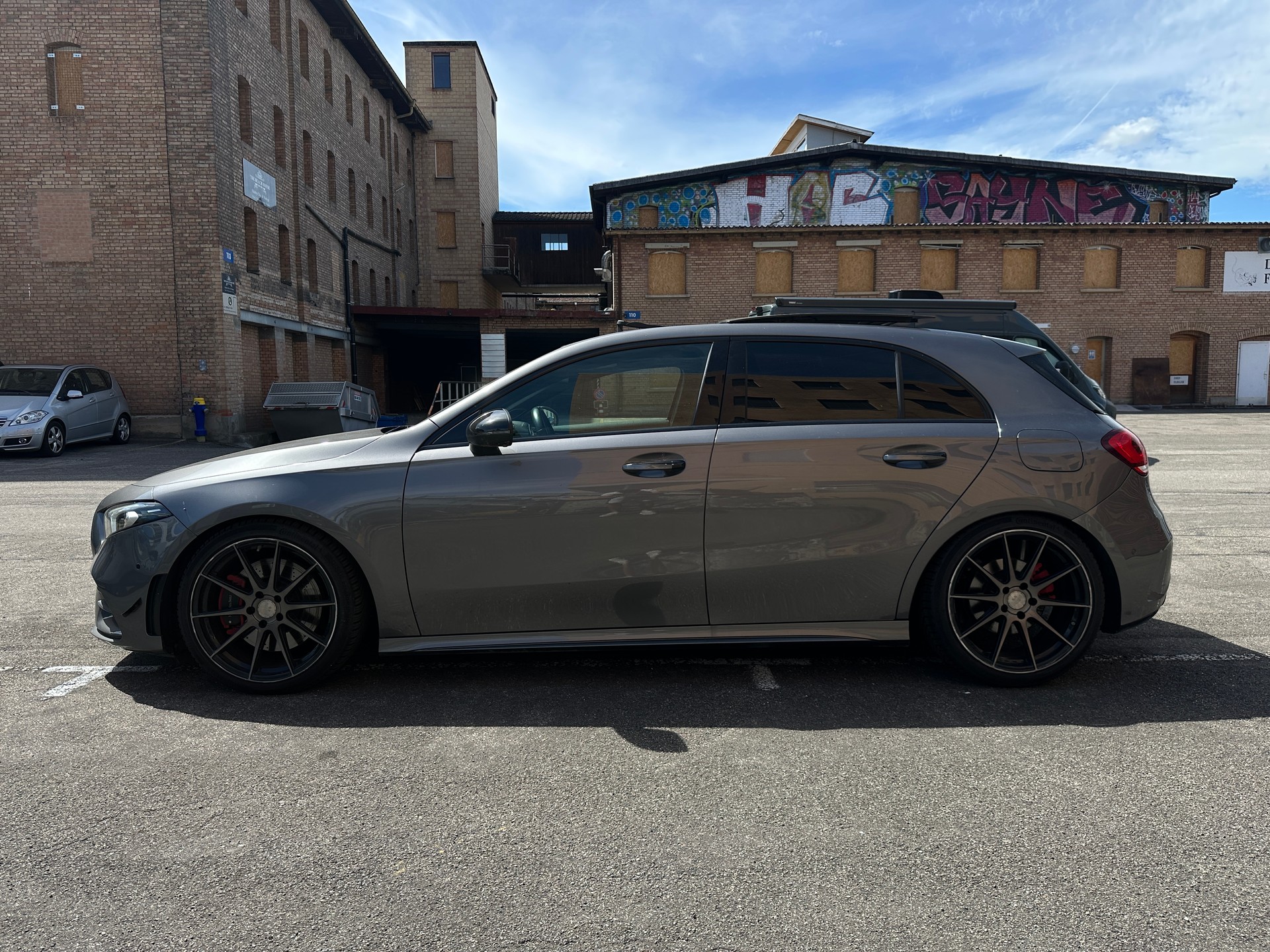 MERCEDES-BENZ A 250 4Matic AMG Line 4Matic 7G-DCT-image-2