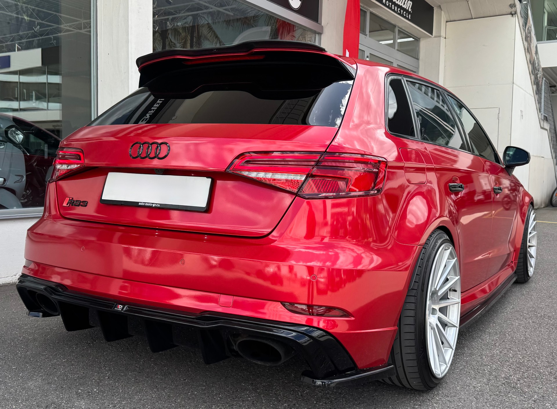 AUDI RS3 Sportback 2.5 TSI quattro S-tronic-image-4