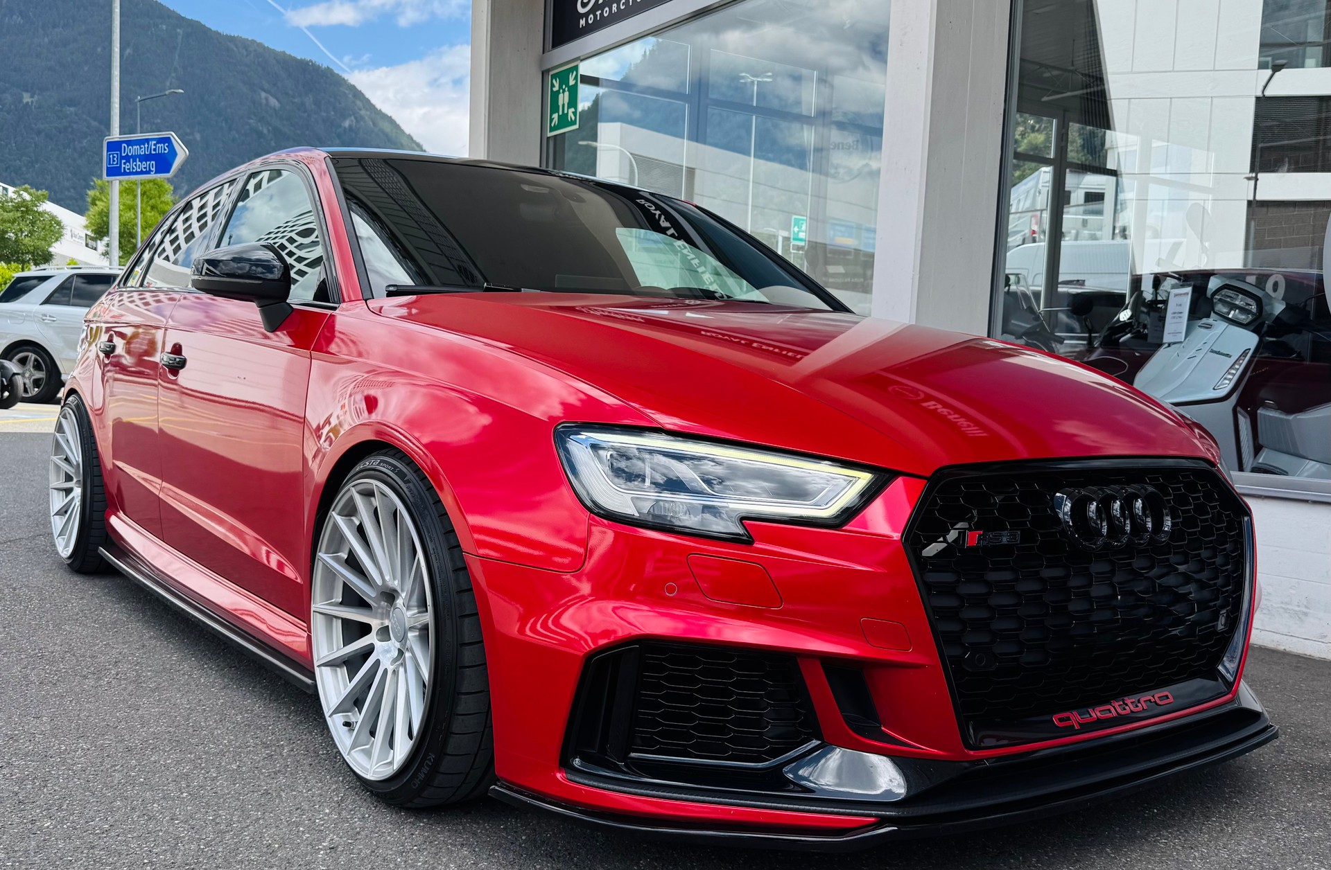 AUDI RS3 Sportback 2.5 TSI quattro S-tronic-image-0