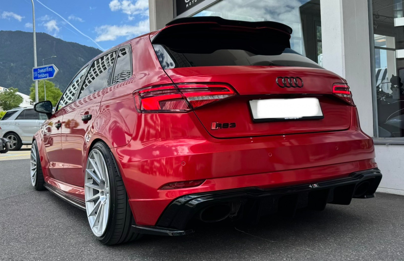 AUDI RS3 Sportback 2.5 TSI quattro S-tronic-image-3