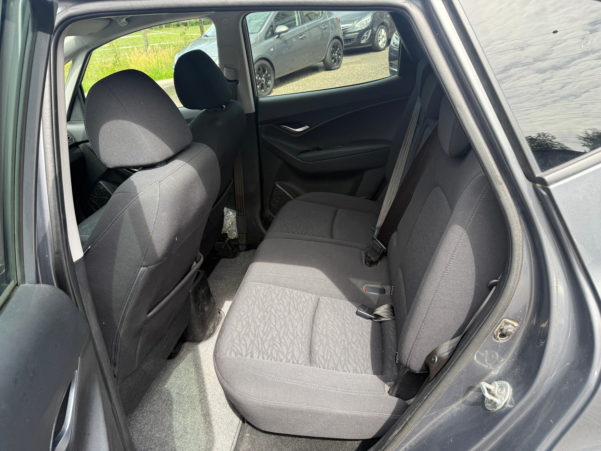 HYUNDAI iX20 1.6 Style Automatic-image-11