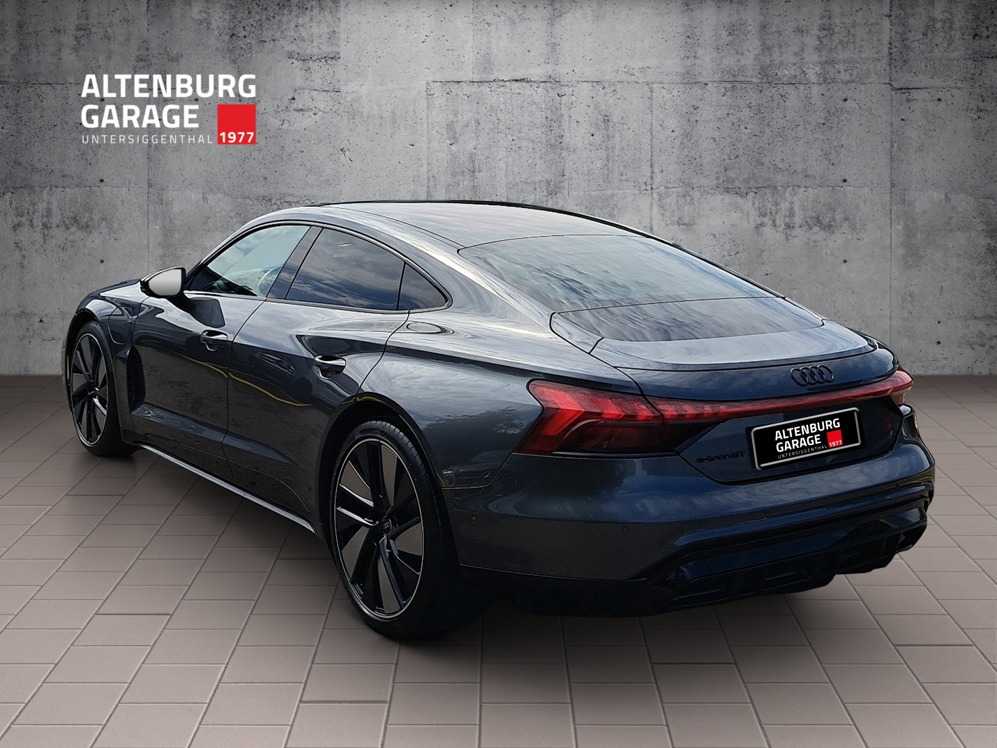AUDI e-tron GT quattro-showroom-element-2