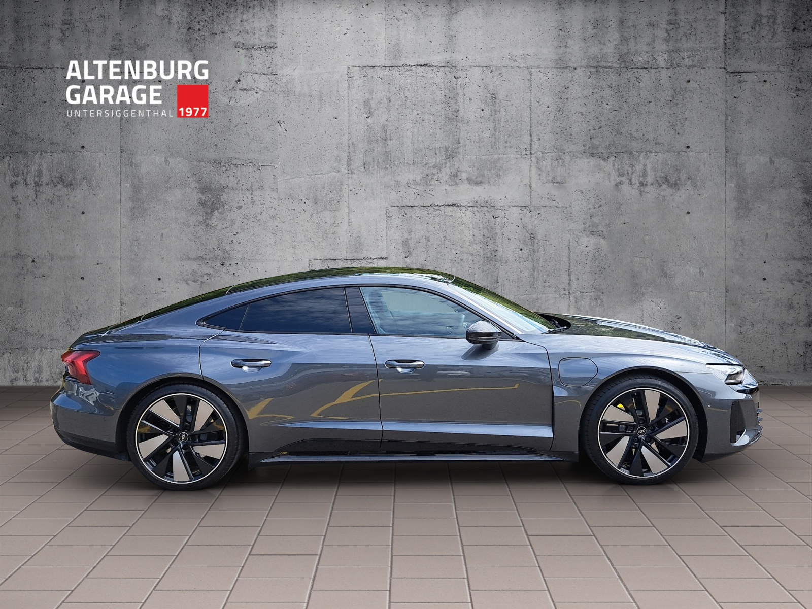 AUDI e-tron GT quattro-image-5