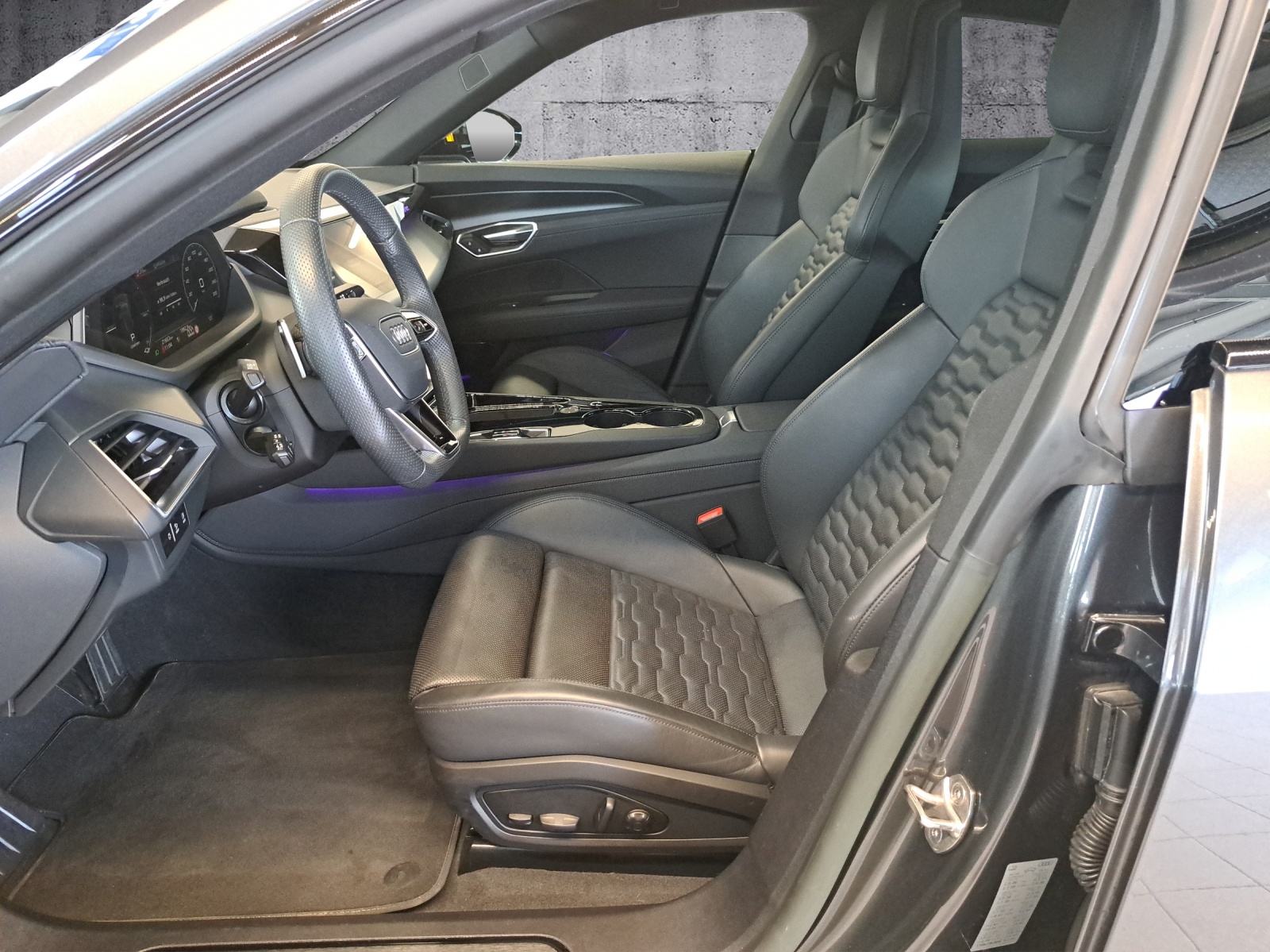 AUDI e-tron GT quattro-image-9