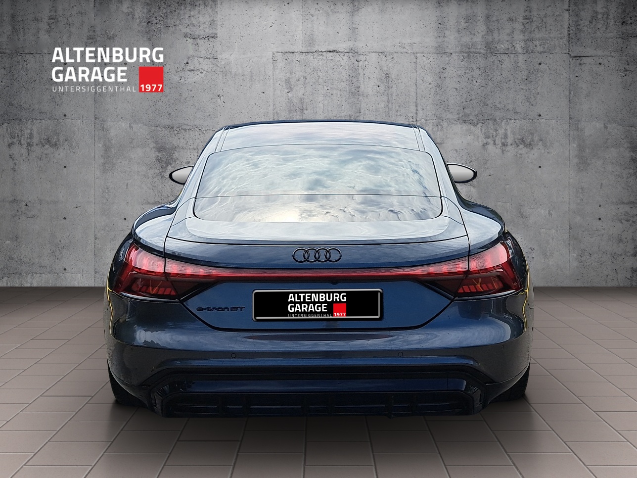 AUDI e-tron GT quattro-showroom-element-3