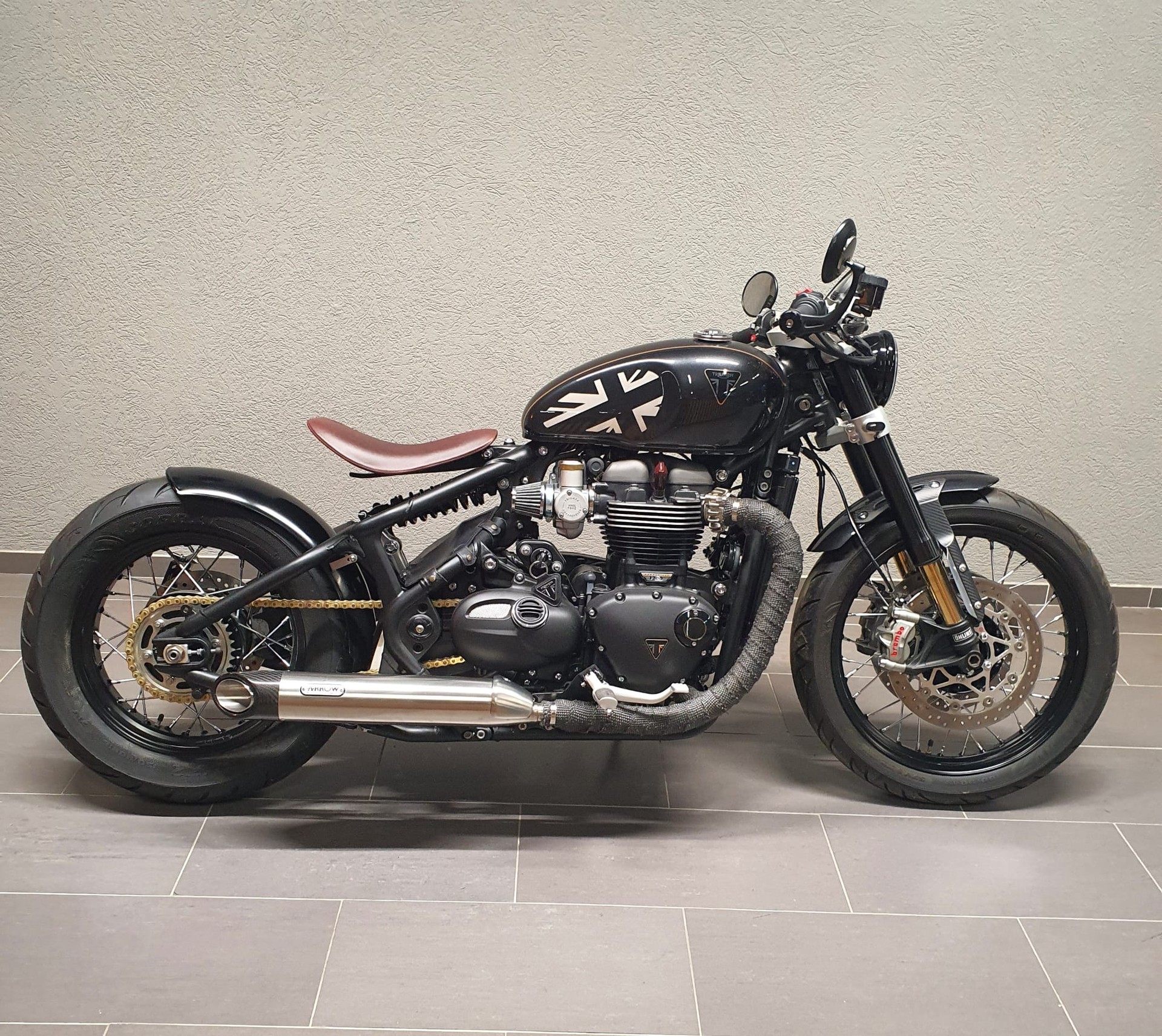 TRIUMPH Bonneville 1200 Bobber ABS-image-1