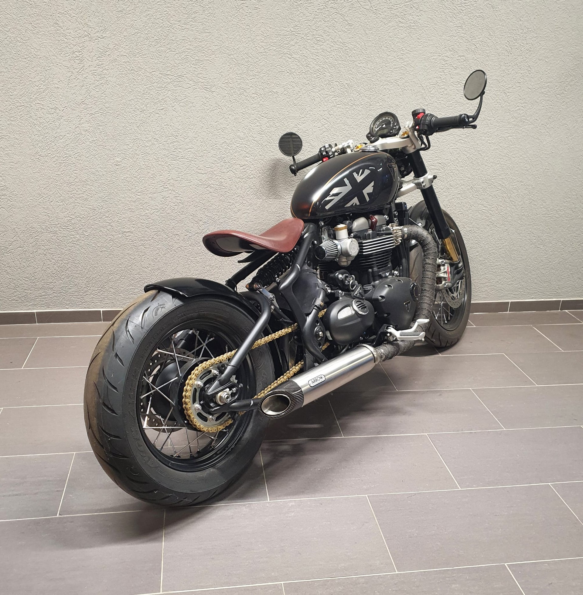 TRIUMPH Bonneville 1200 Bobber ABS-image-3