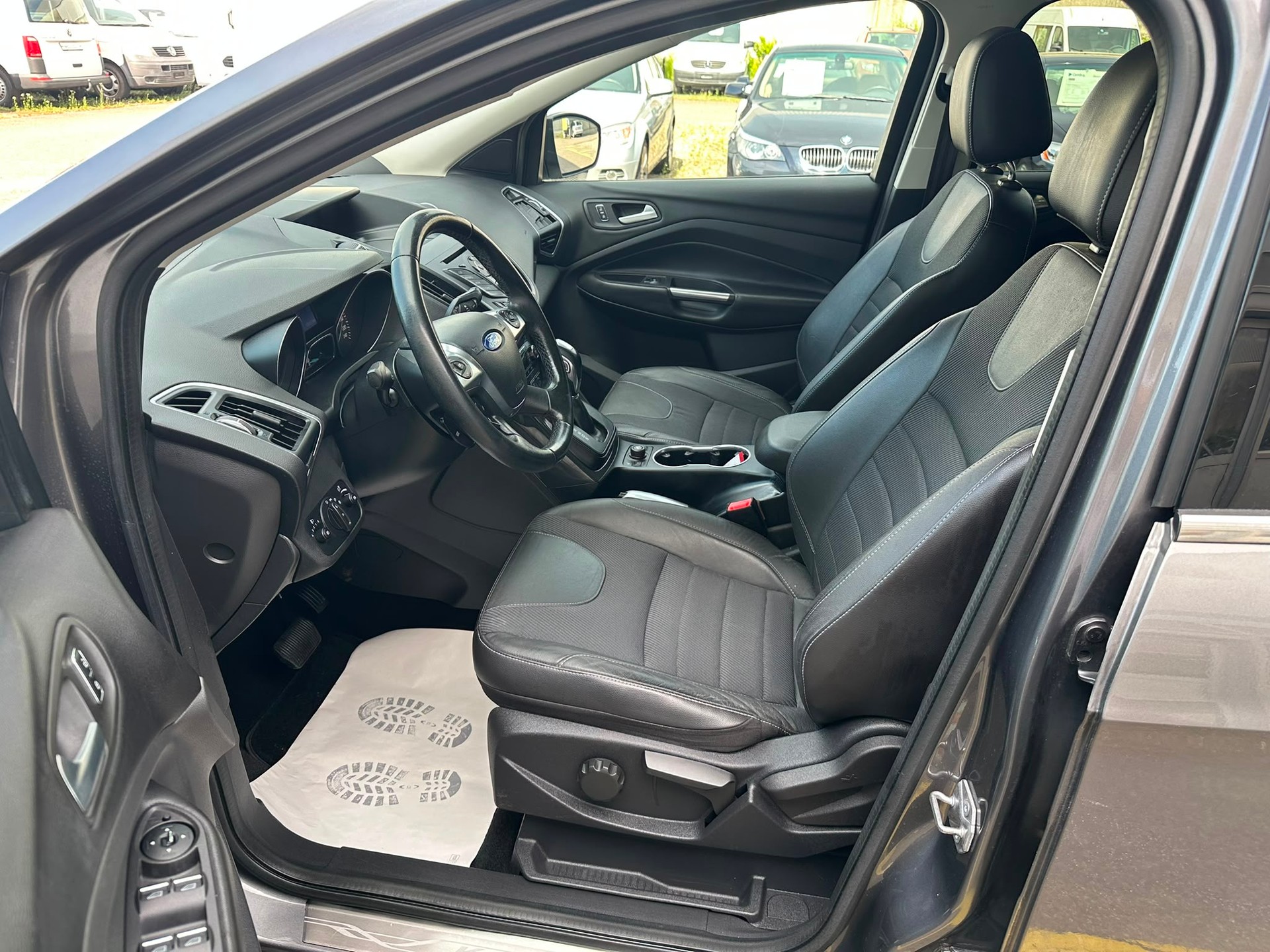 FORD Kuga 2.0 TDCi Titanium 4WD PowerShift-image-7