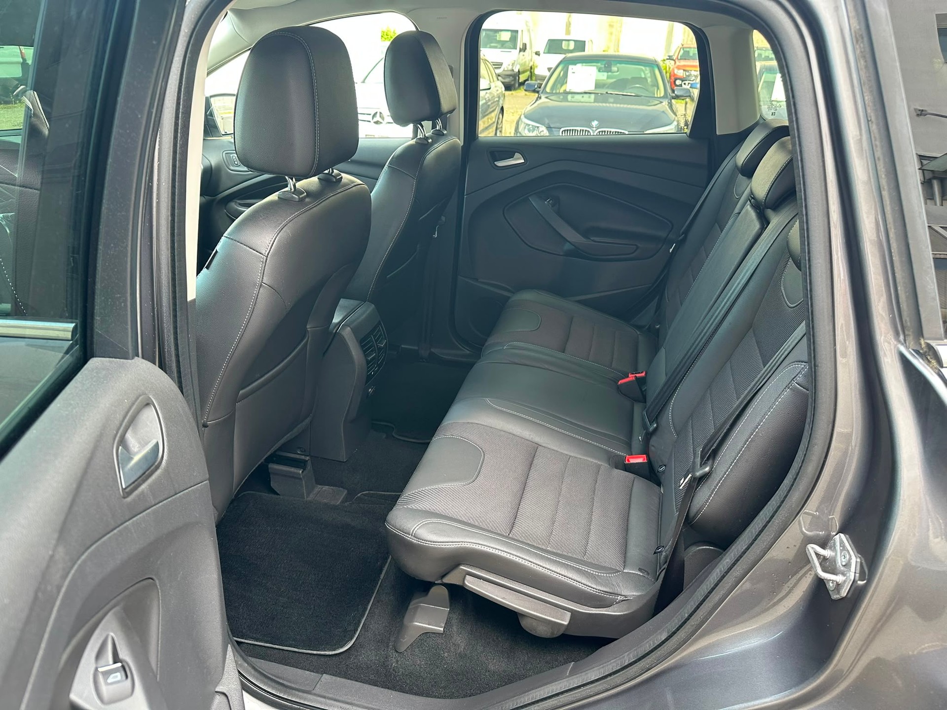 FORD Kuga 2.0 TDCi Titanium 4WD PowerShift-image-8