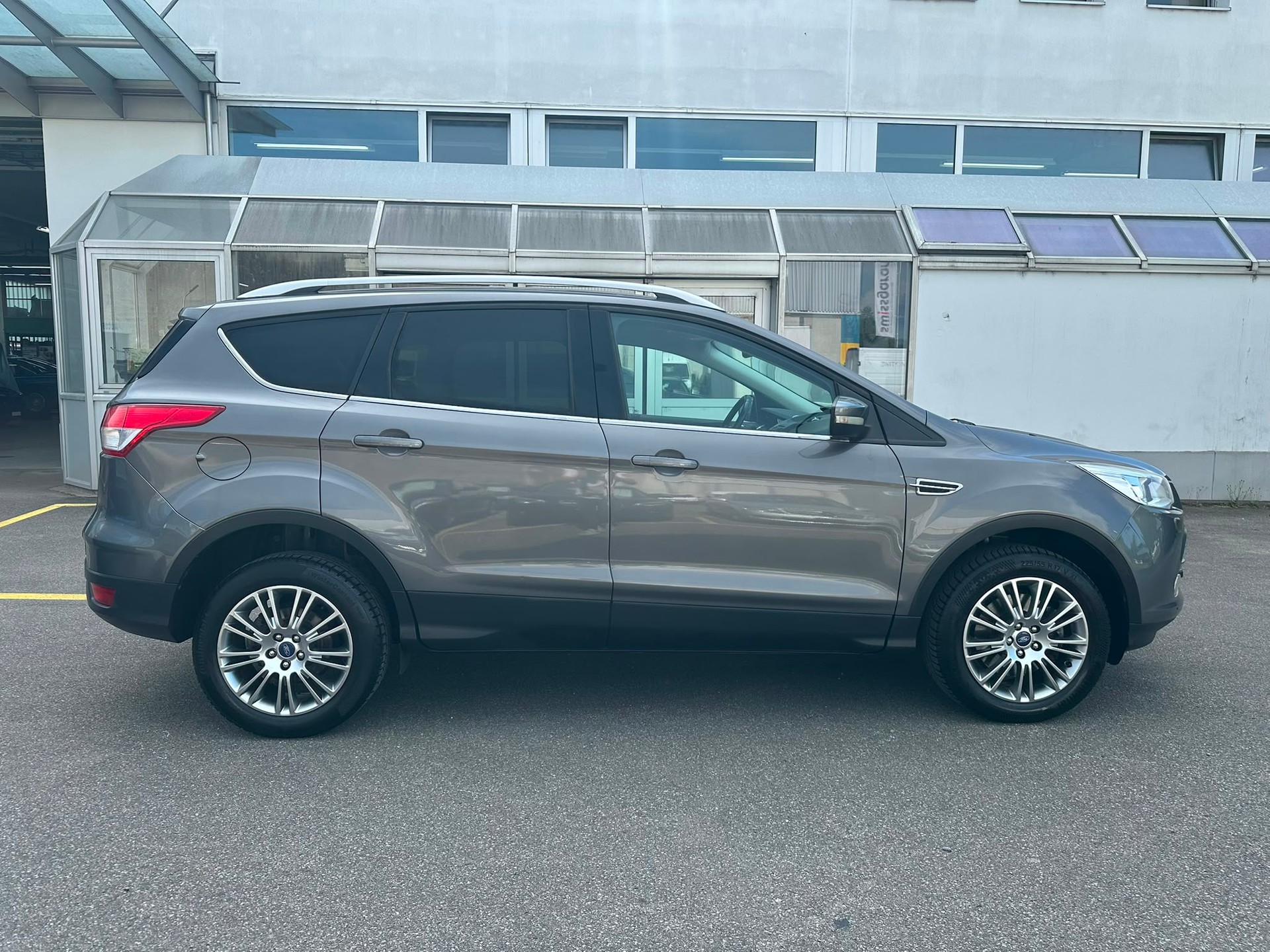 FORD Kuga 2.0 TDCi Titanium 4WD PowerShift-image-4