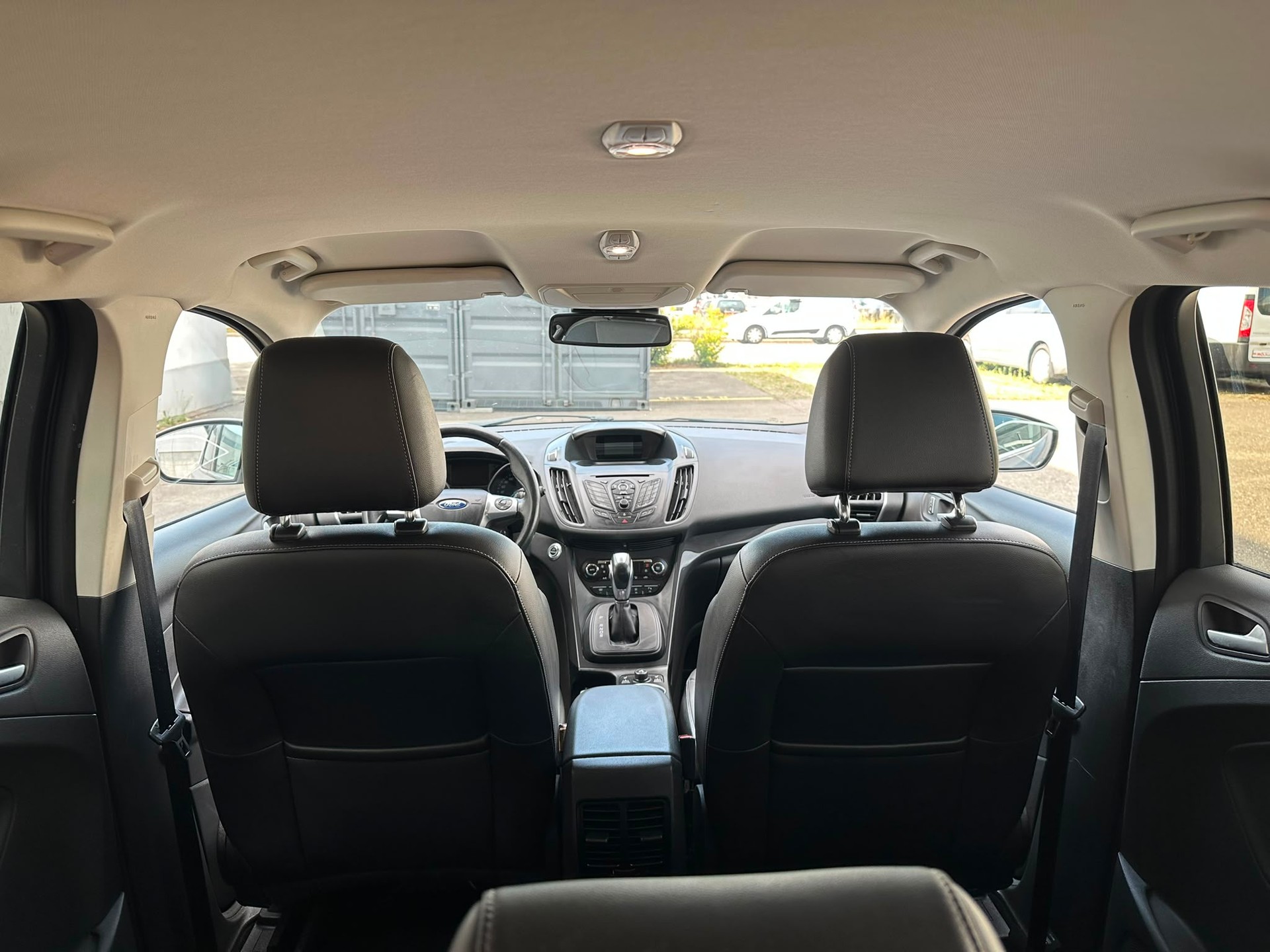 FORD Kuga 2.0 TDCi Titanium 4WD PowerShift-image-15