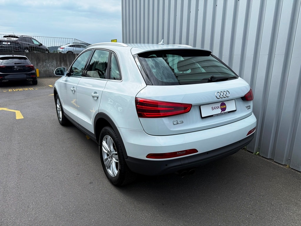 AUDI Q3 2.0 TFSI quattro S-tronic-image-3
