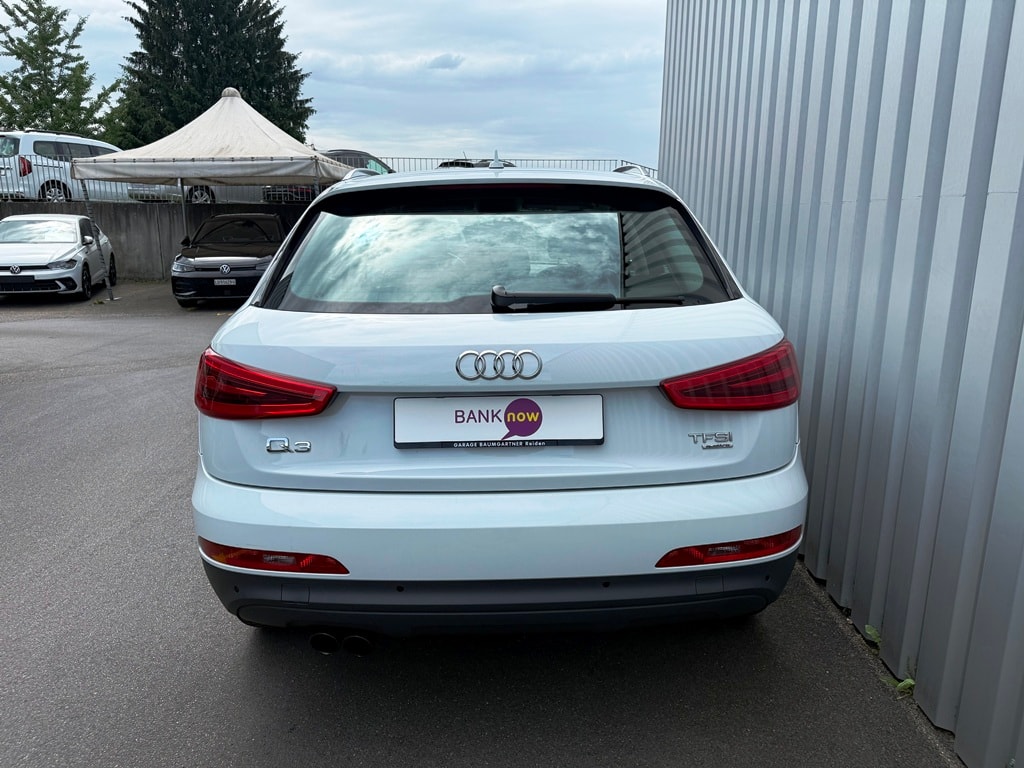 AUDI Q3 2.0 TFSI quattro S-tronic-image-4