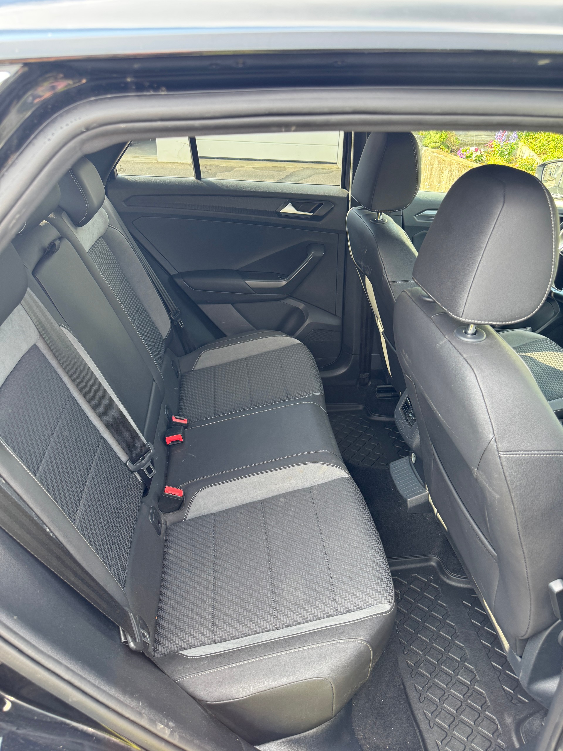 VW 2.0 TSI Sport DSG 4motion-image-4