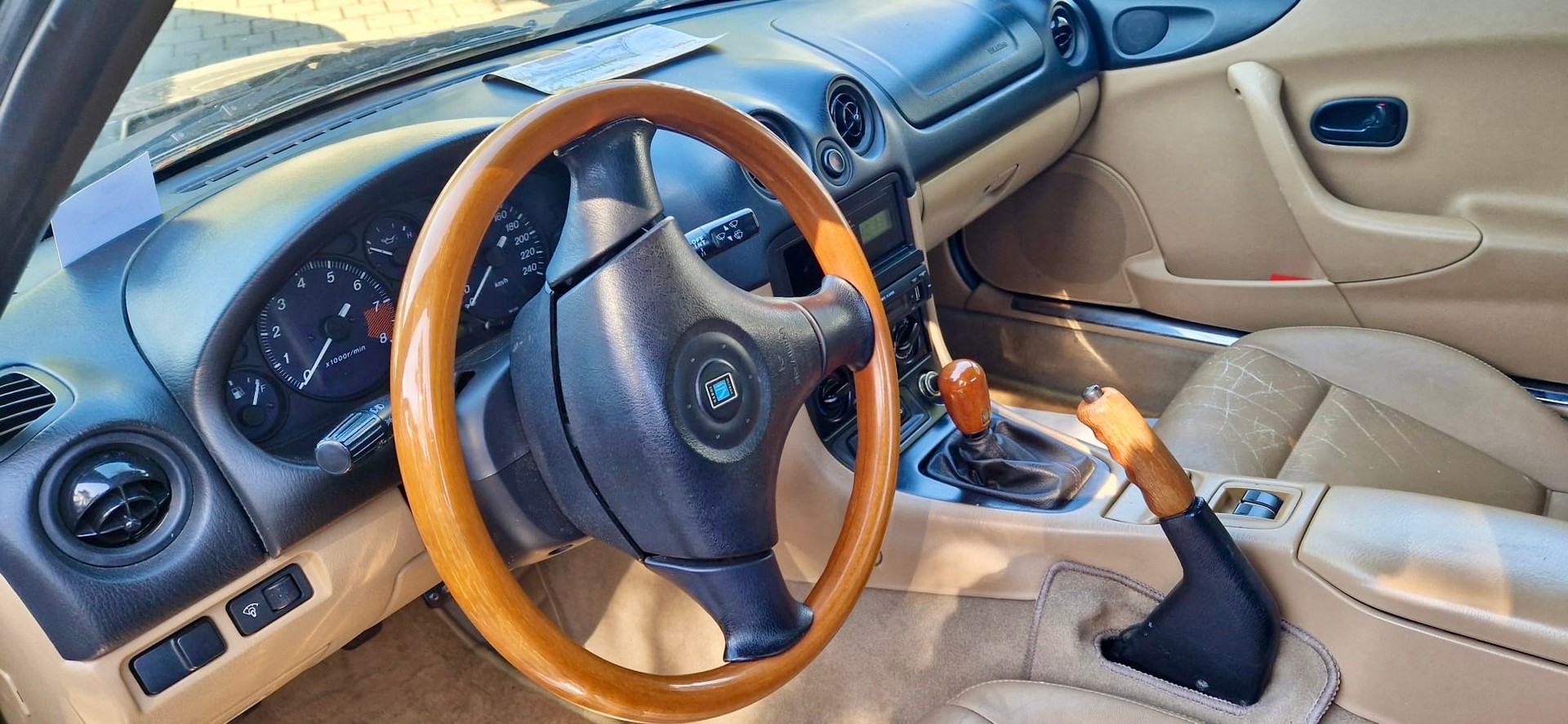 MAZDA 1.6i-16V Youngster-image-4