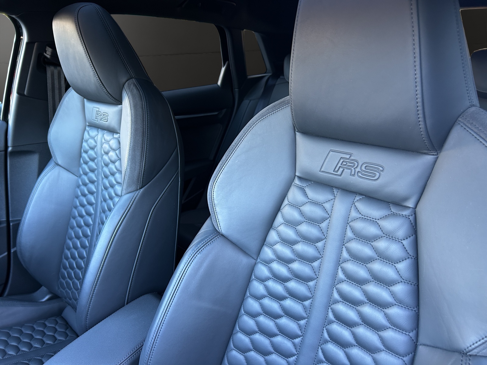 AUDI RS3 Sportback 2.5 TSI quattro S-tronic-image-19