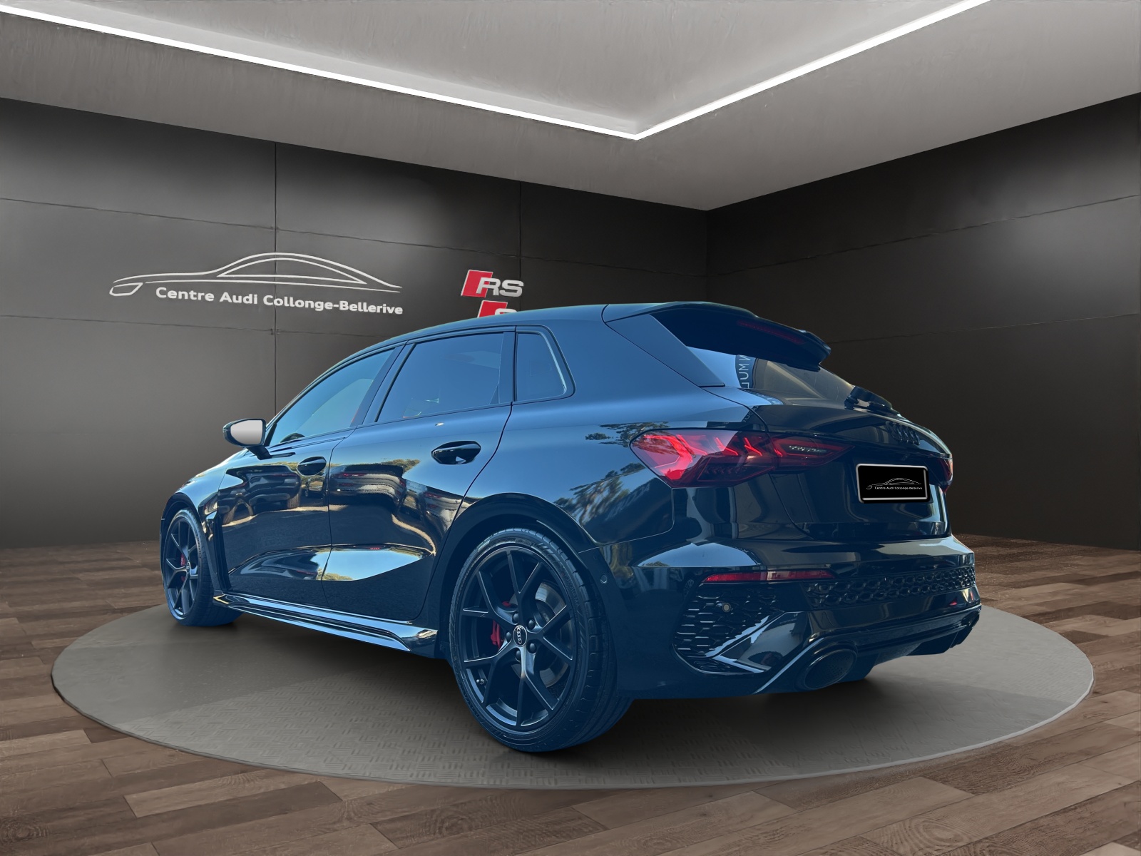 AUDI RS3 Sportback 2.5 TSI quattro S-tronic-image-3