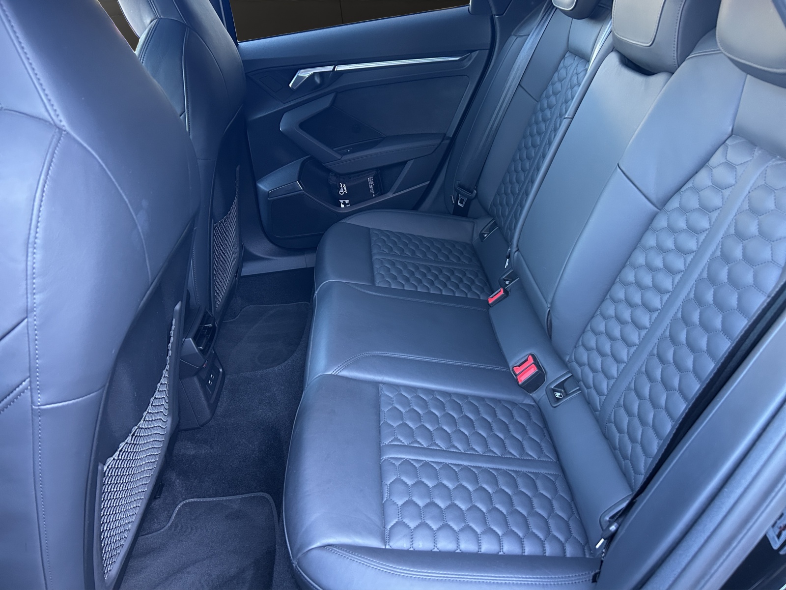 AUDI RS3 Sportback 2.5 TSI quattro S-tronic-image-11