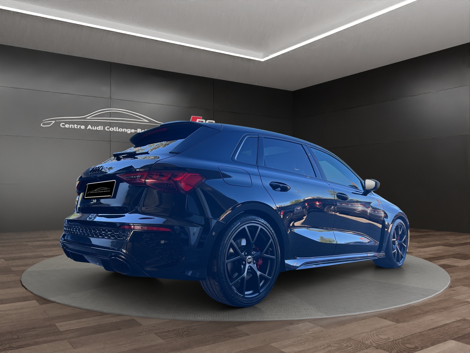 AUDI RS3 Sportback 2.5 TSI quattro S-tronic-image-5