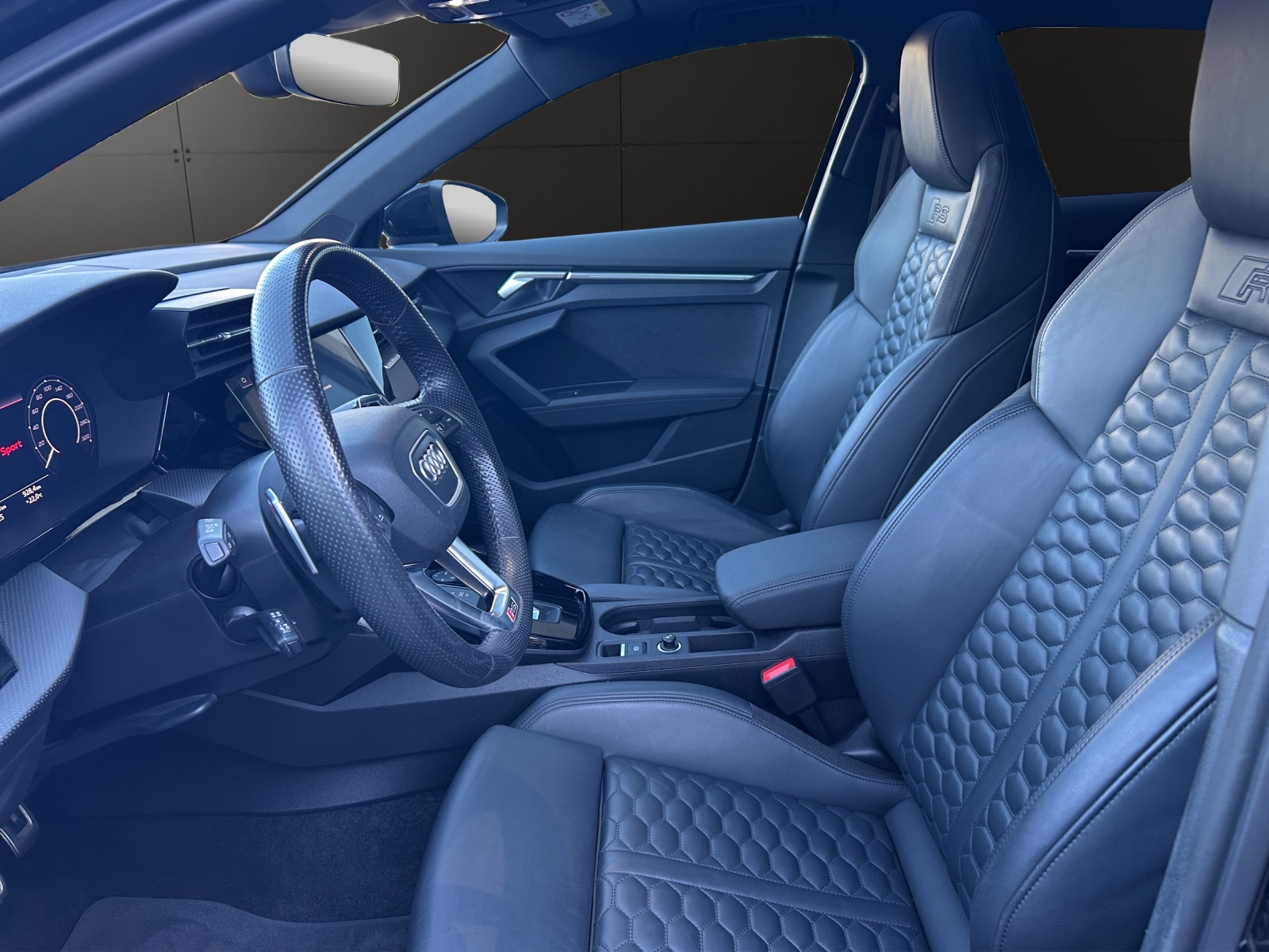 AUDI RS3 Sportback 2.5 TSI quattro S-tronic-image-8