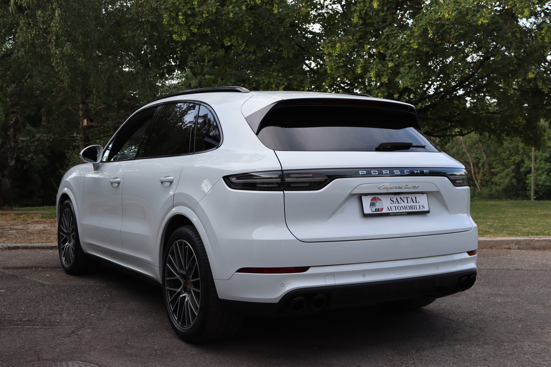 PORSCHE Cayenne Turbo-image-2