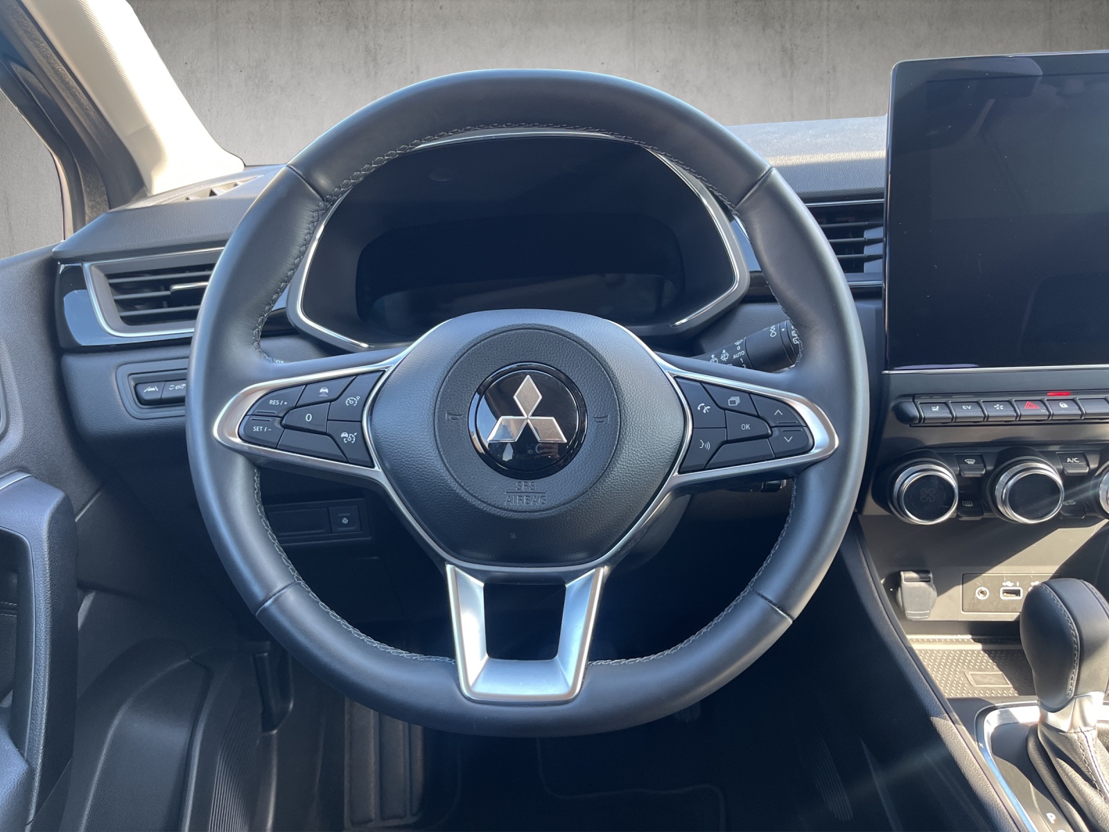 MITSUBISHI ASX 1.6 PHEV Intense-image-11