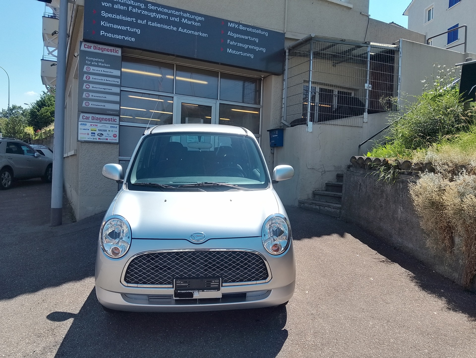 DAIHATSU Trevis 1.0-image-0