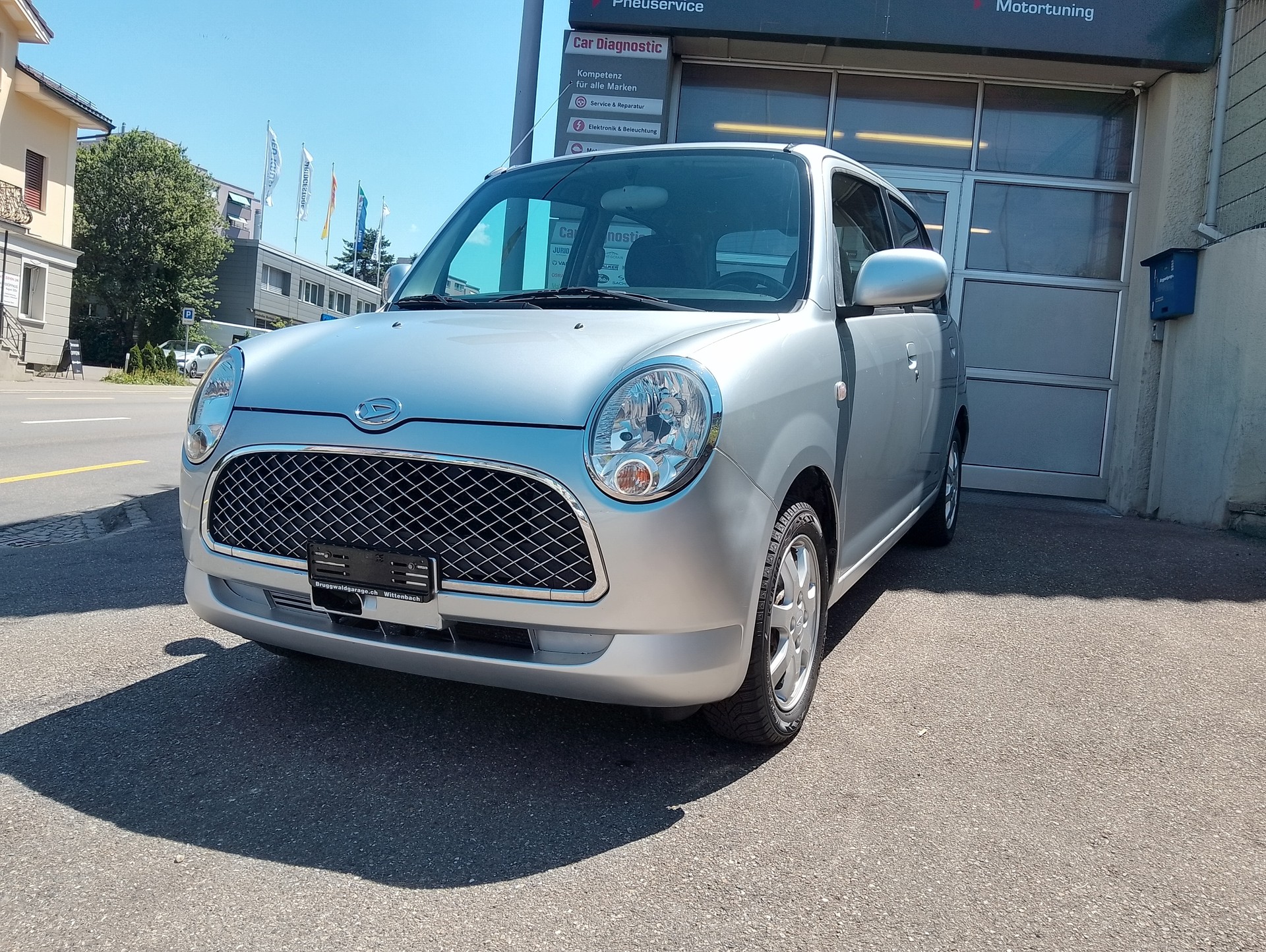 DAIHATSU Trevis 1.0-image-2