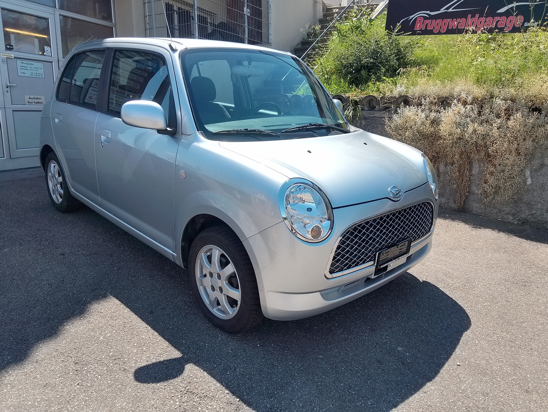 DAIHATSU Trevis 1.0-image-3