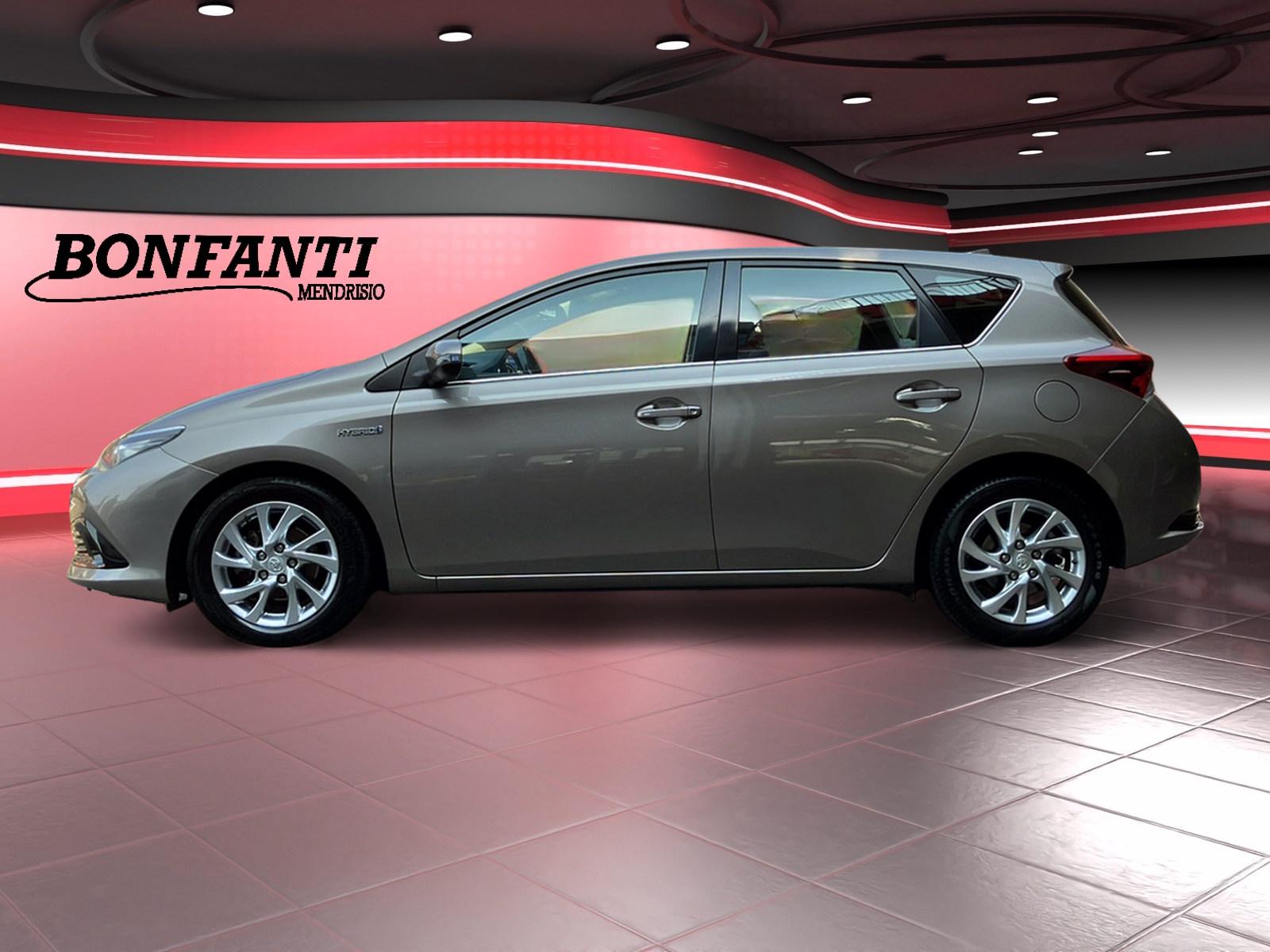 TOYOTA Auris 1.8 HSD Trend-image-3