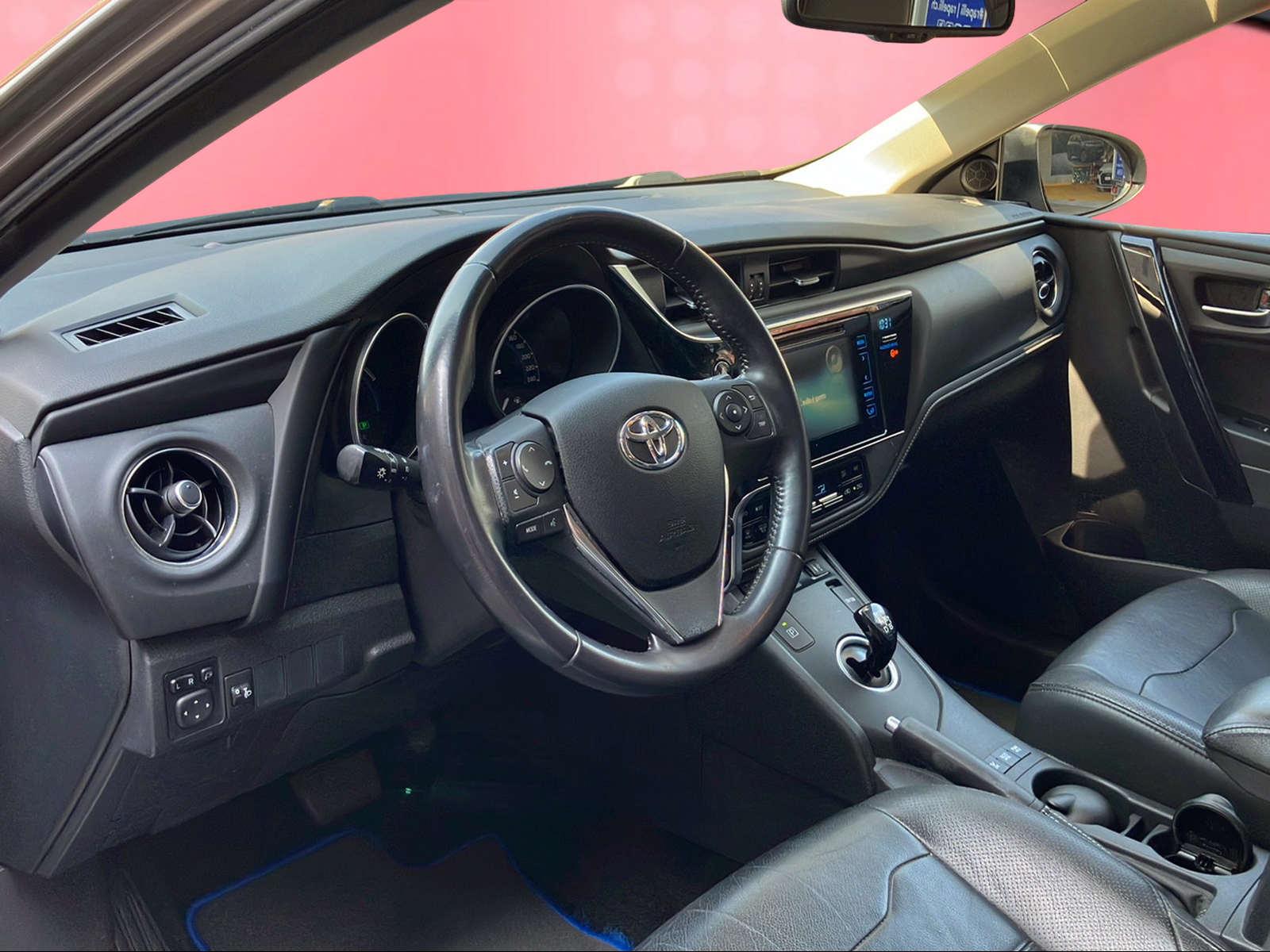 TOYOTA Auris 1.8 HSD Trend-image-4