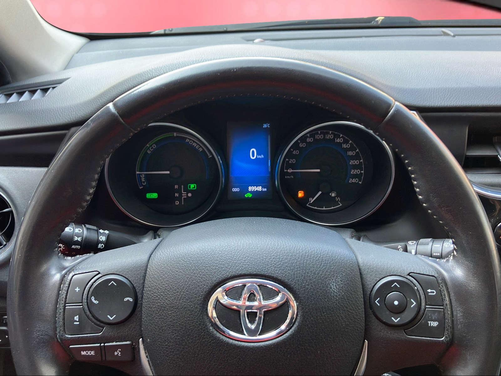 TOYOTA Auris 1.8 HSD Trend-image-5