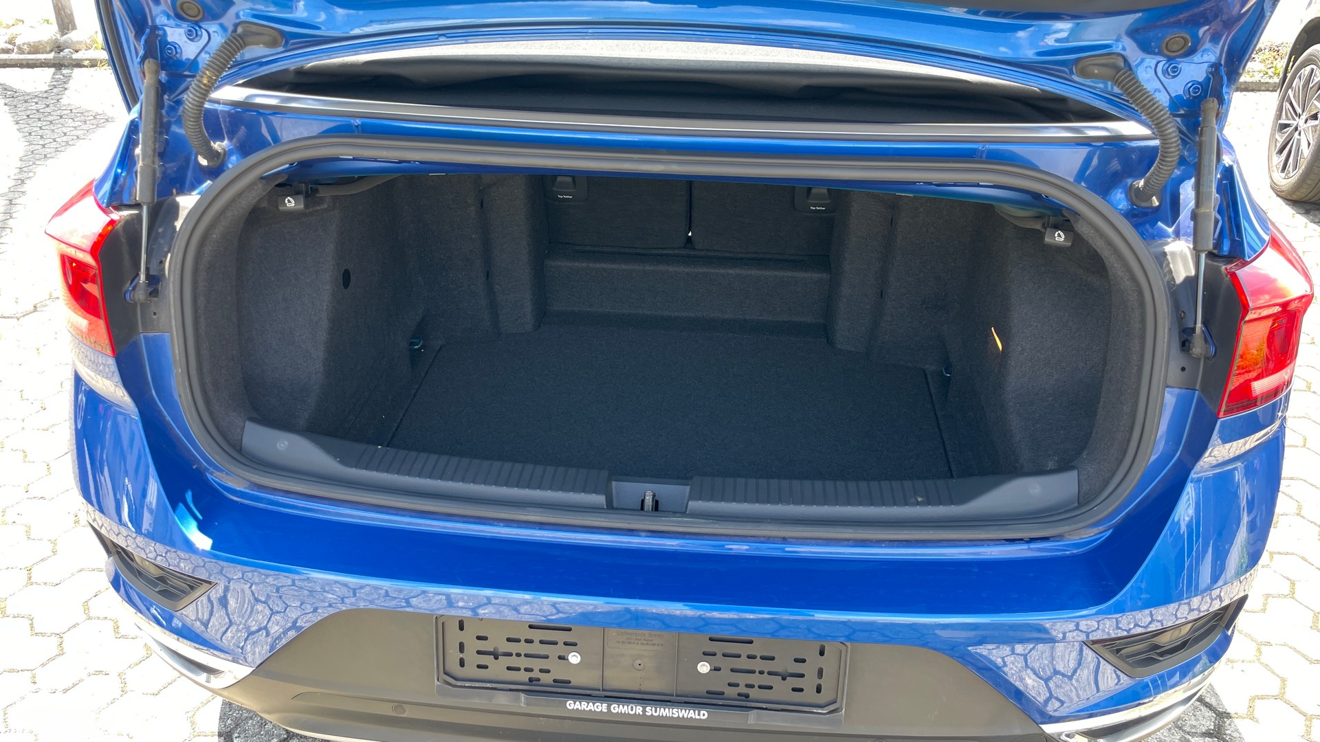 VW T-Roc Cabriolet 1.5 TSI EVO Advance DSG-image-12