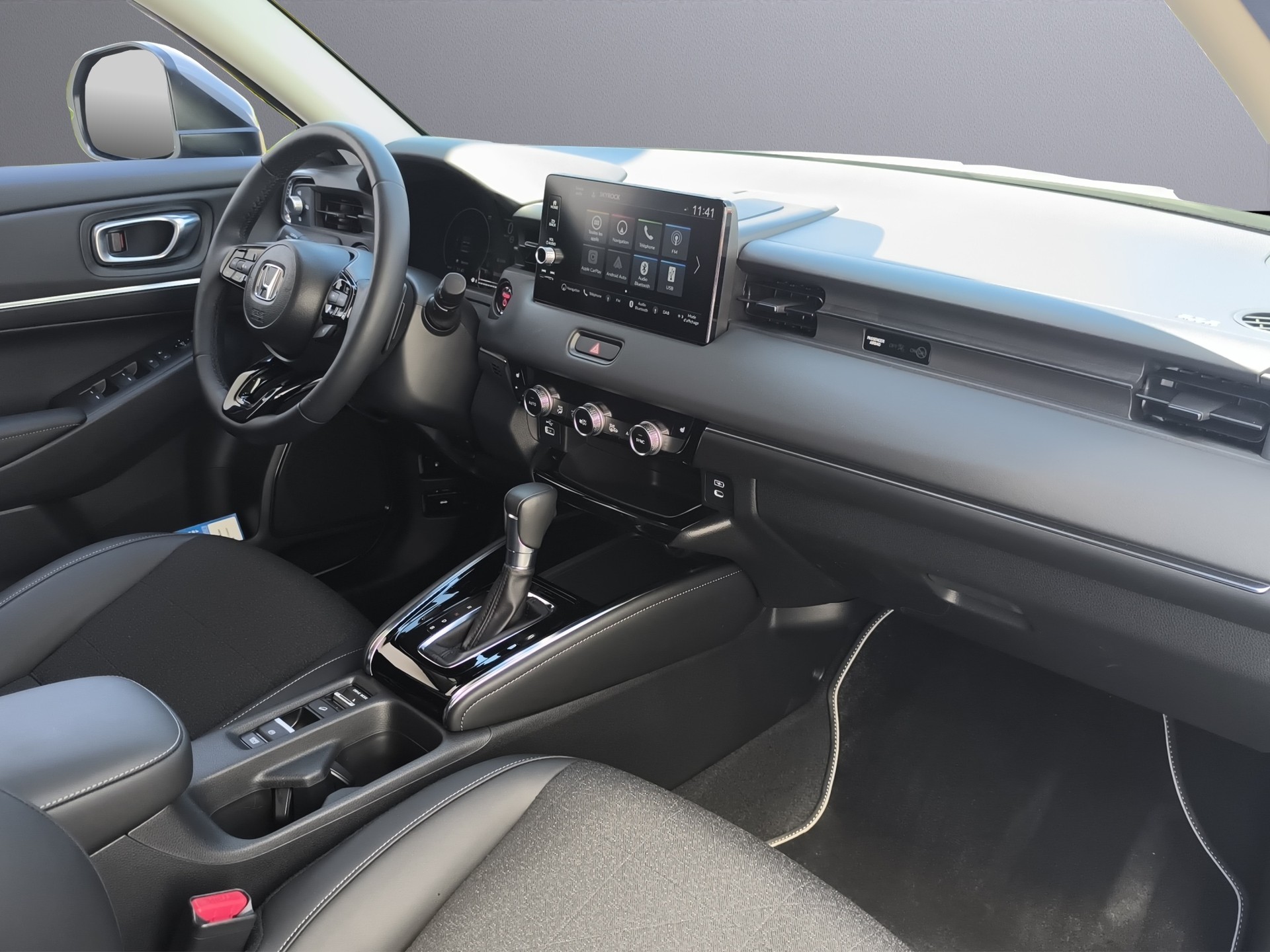 HONDA HR-V 1.5 i-MMD Advance-image-13