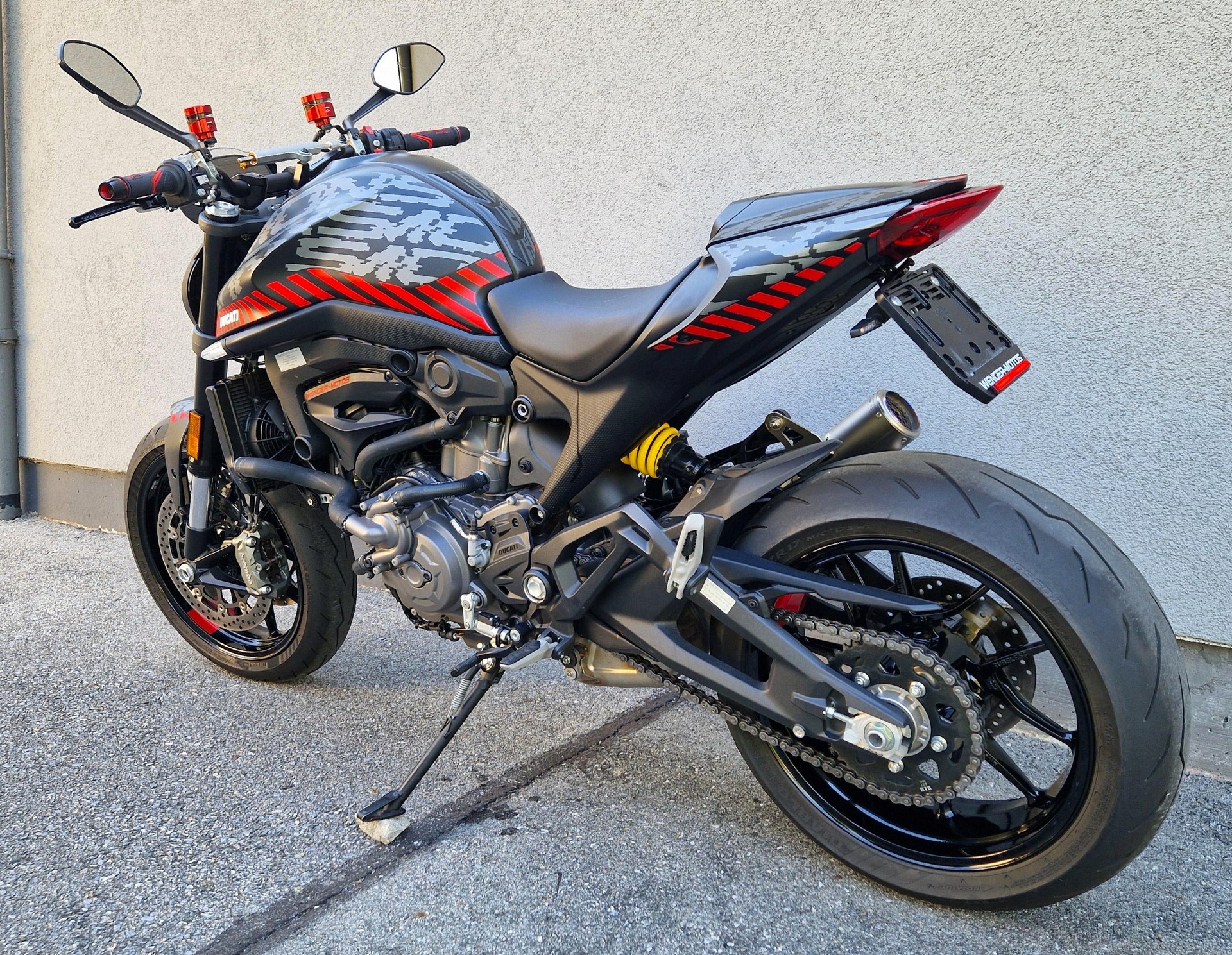DUCATI Monster + 937-image-4