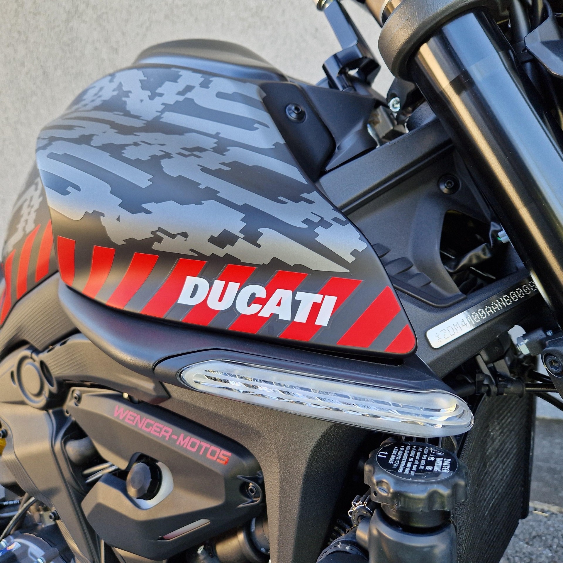 DUCATI Monster + 937-image-7