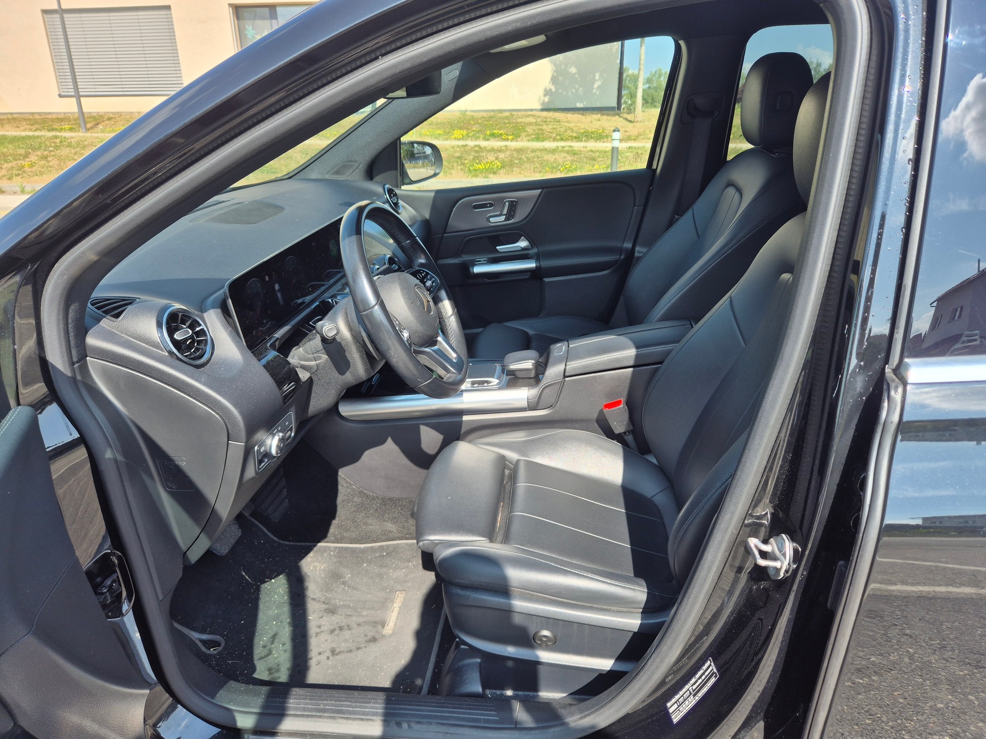 MERCEDES-BENZ B 200-image-4