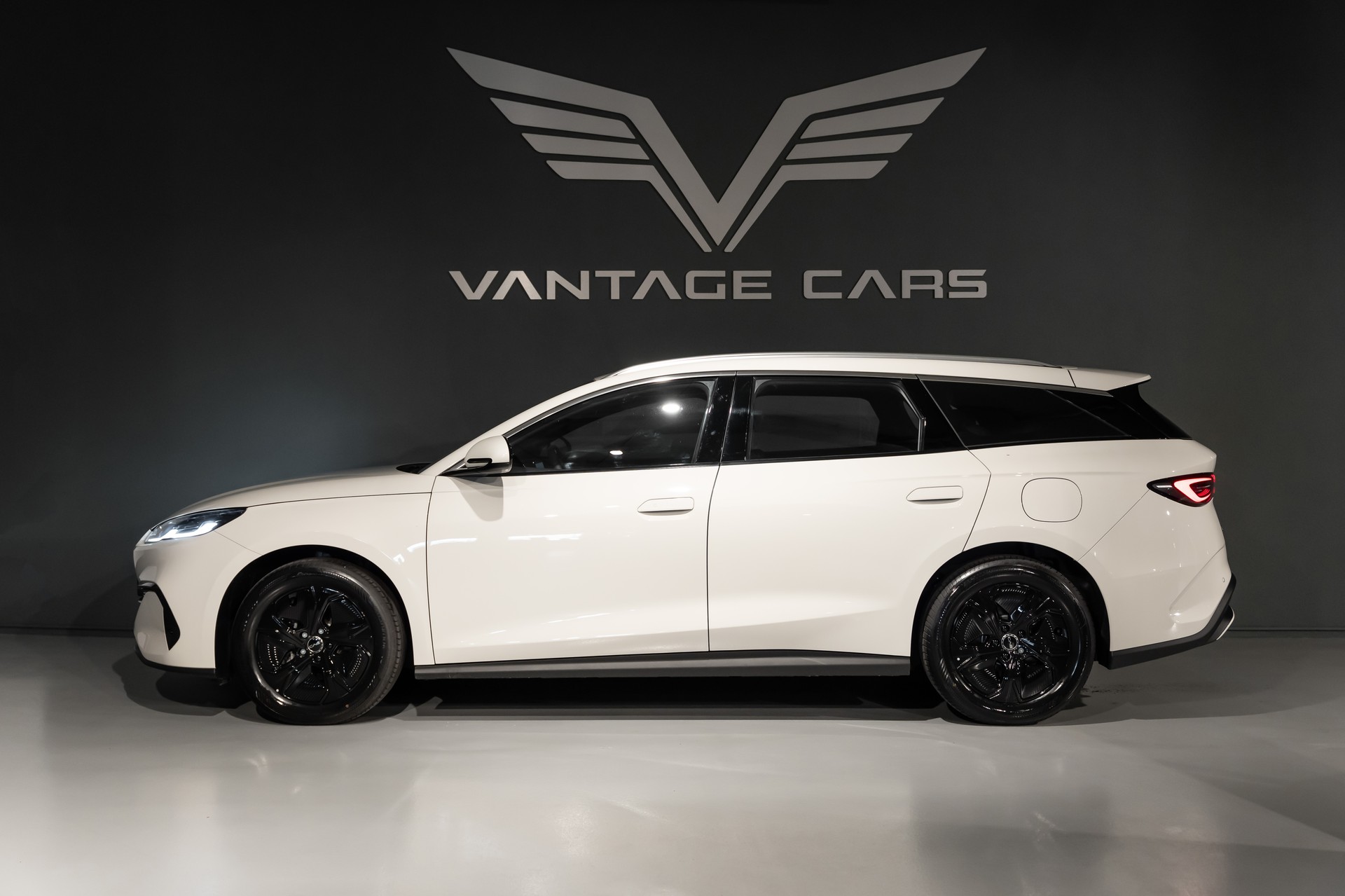 BYD Seal 6 DM-i Touring Boost-image-1