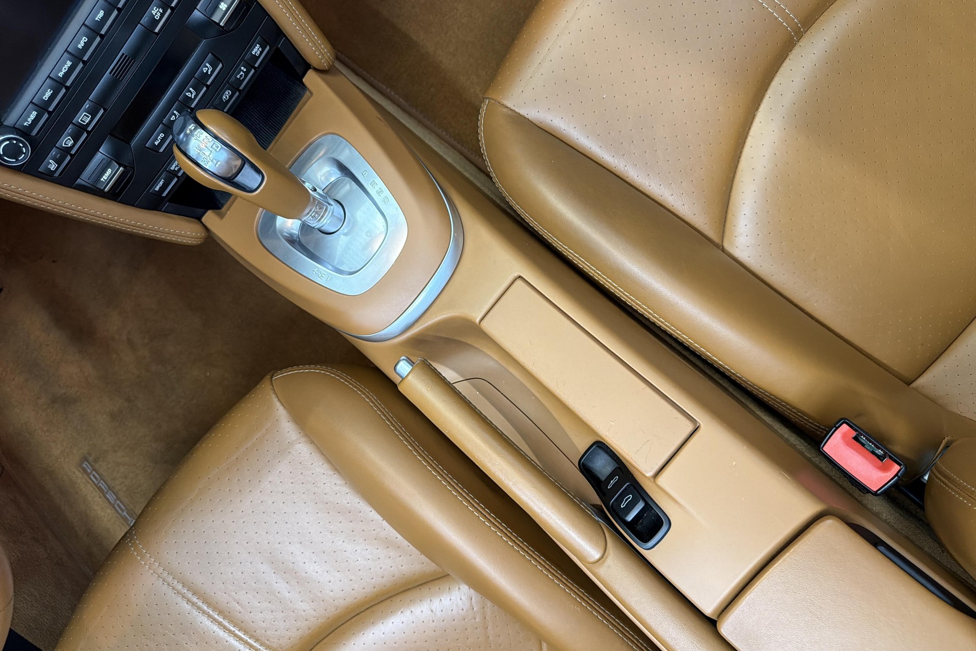 PORSCHE 911 Cabrio Carrera GTS PDK-image-14