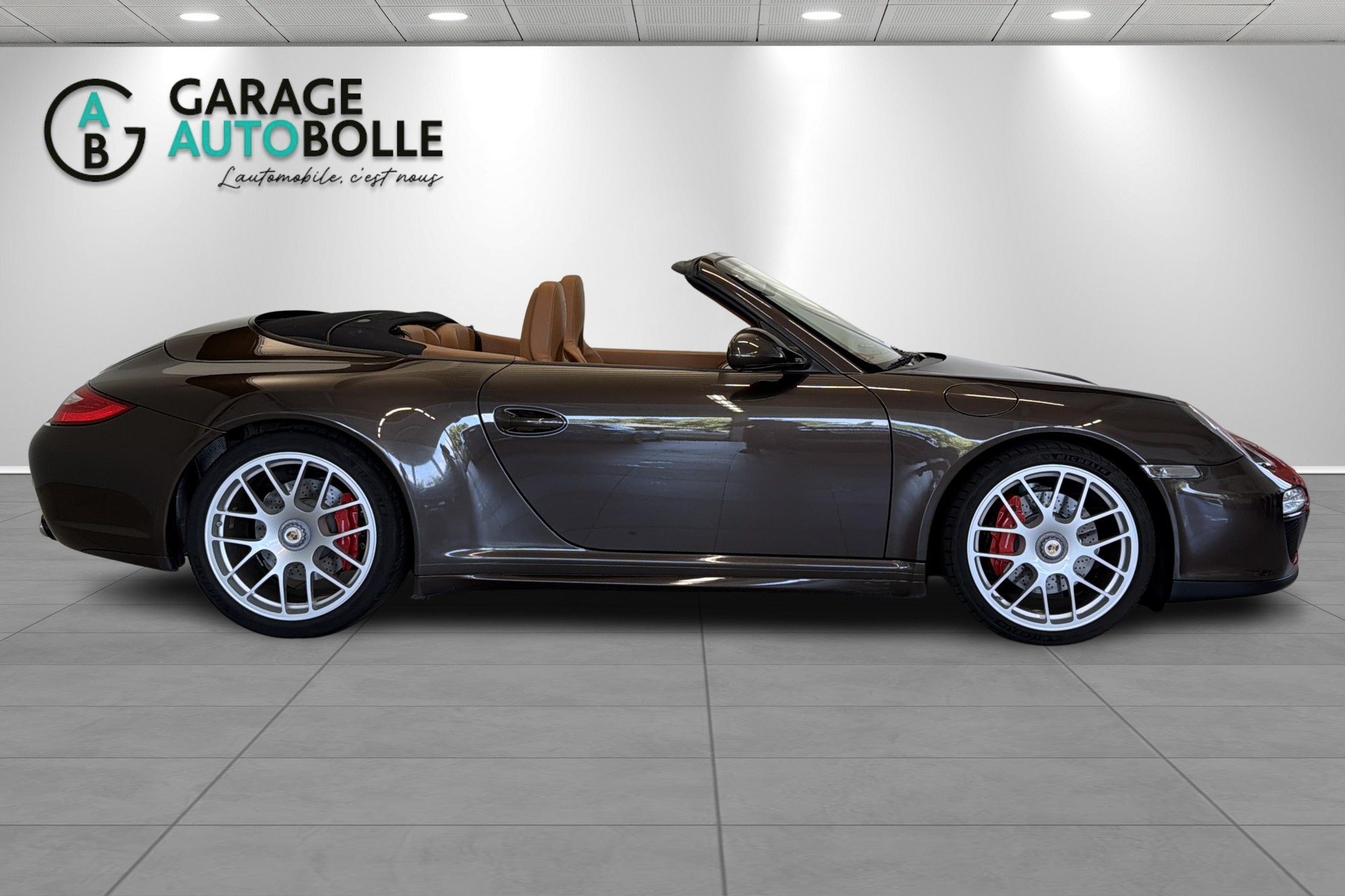 PORSCHE 911 Cabrio Carrera GTS PDK-image-2
