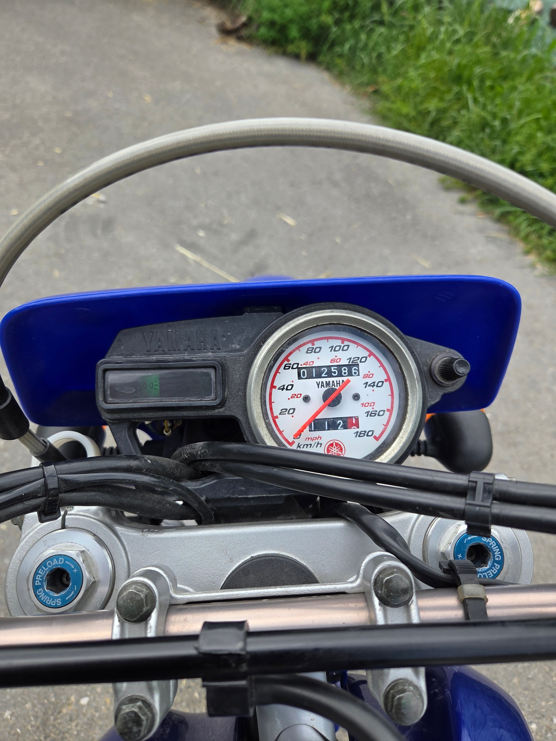 YAMAHA TT 600 R-image-3