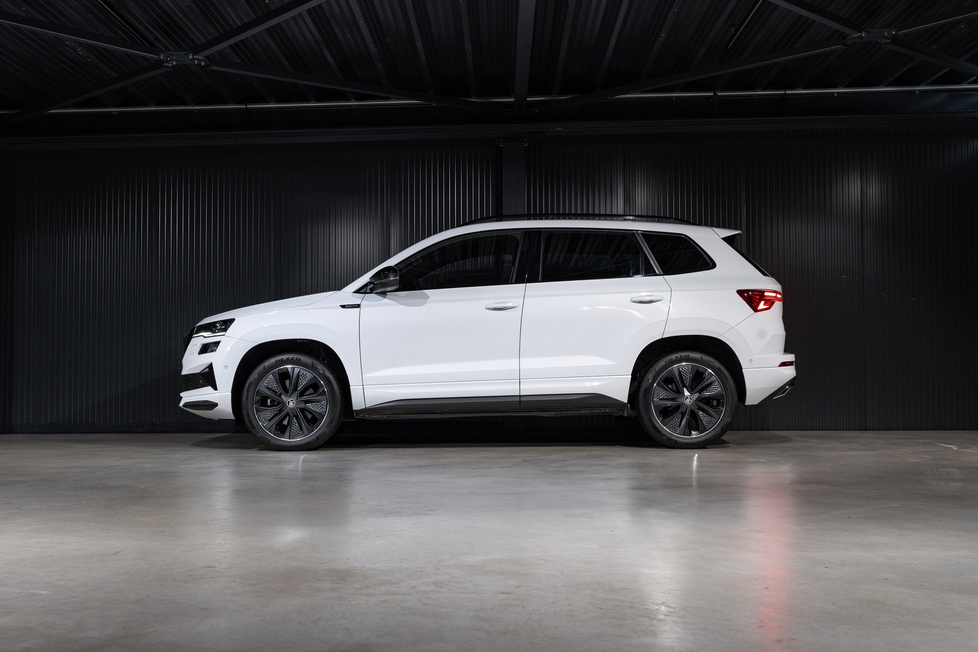 SKODA Karoq 1.5 TSI SportLine DSG-image-2