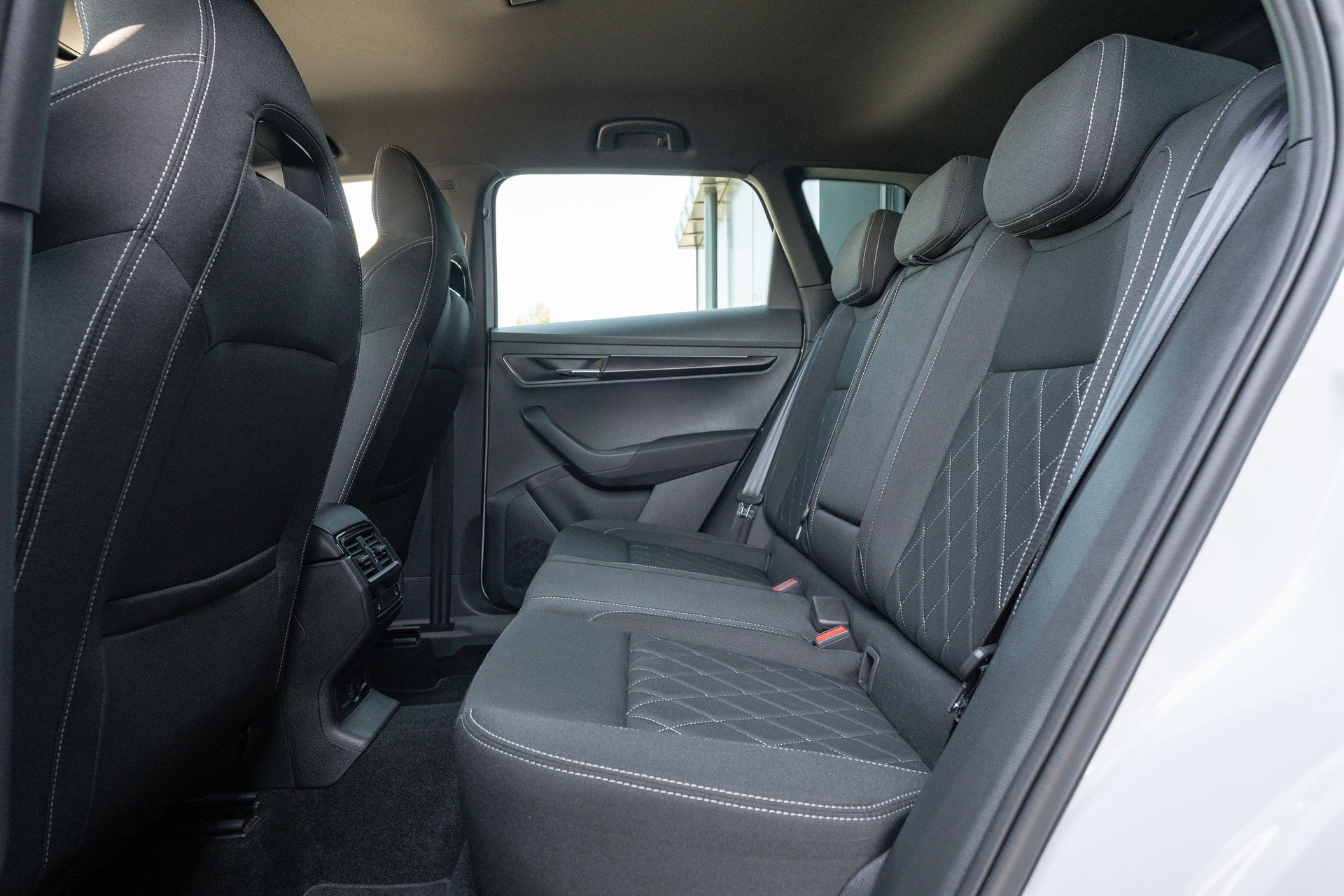 SKODA Karoq 1.5 TSI SportLine DSG-image-11