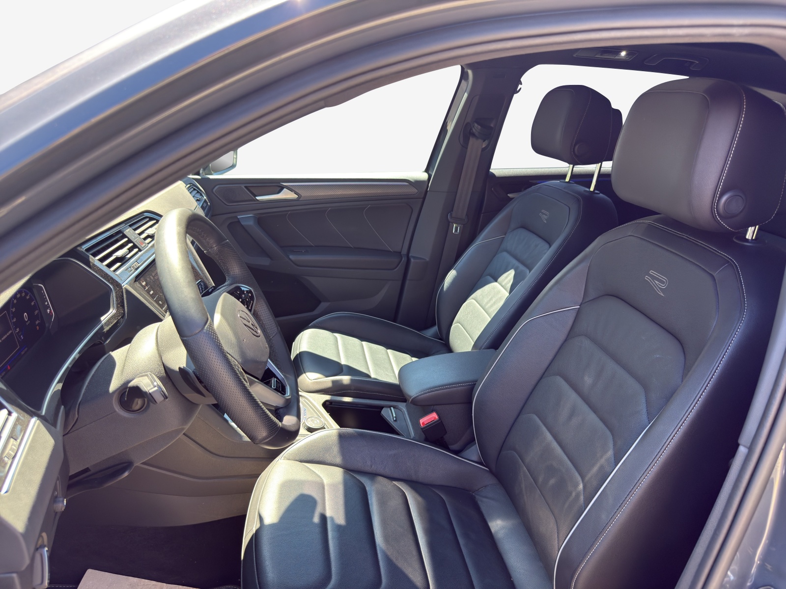 VW Tiguan 2.0TSI R-Line 4Motion DSG-image-7